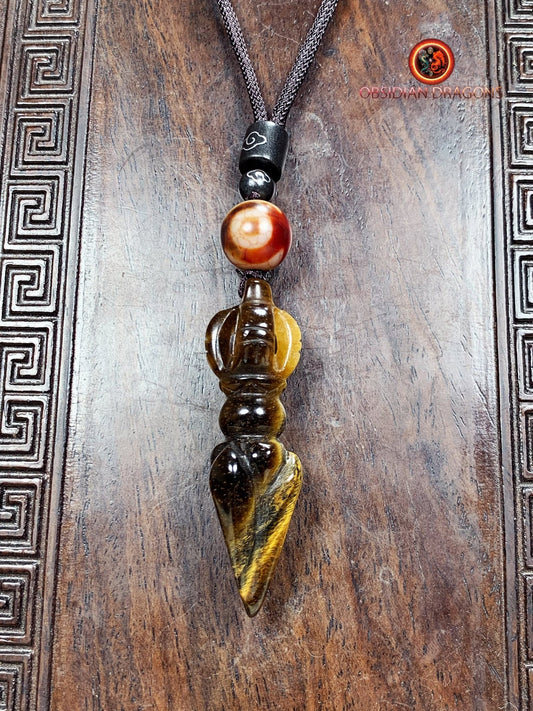 pendentif phurba en oeil de tigre