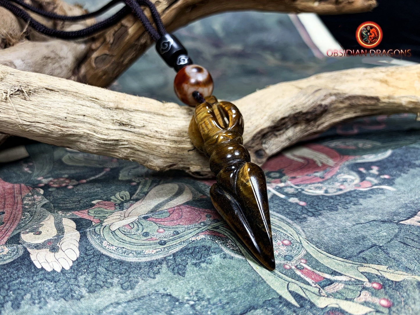 pendentif phurba en oeil de tigre