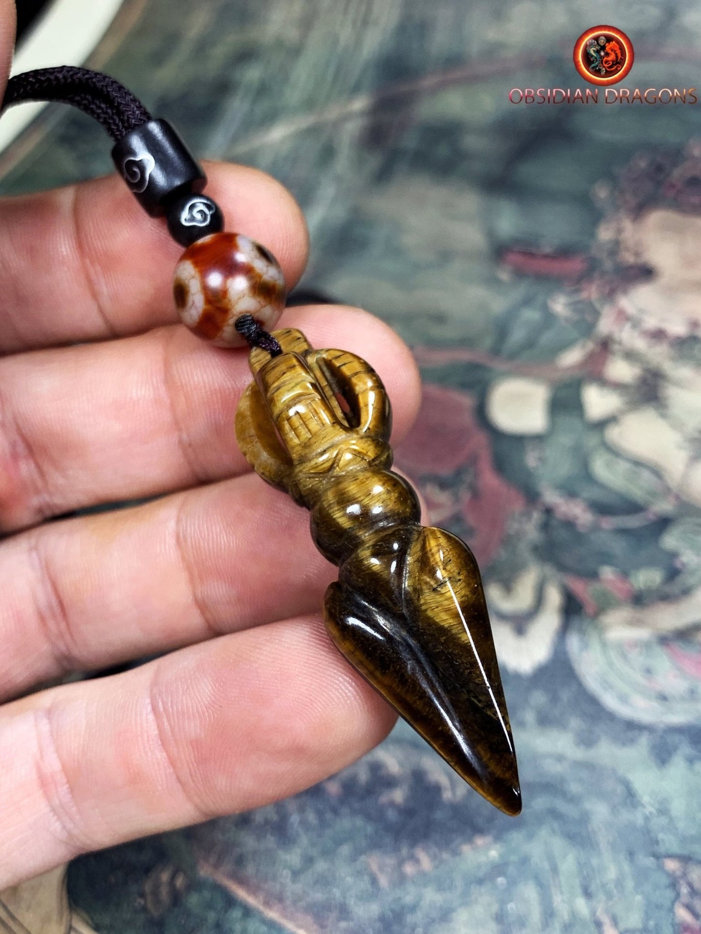 pendentif phurba en oeil de tigre