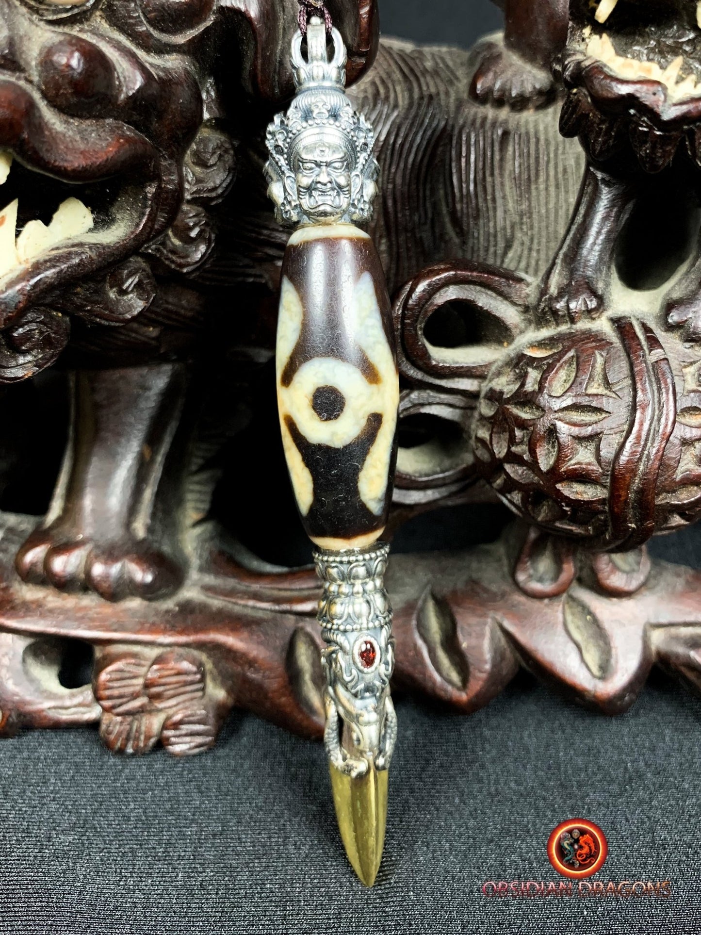 Pendentif Phurba tibétain- DZI du grand homme