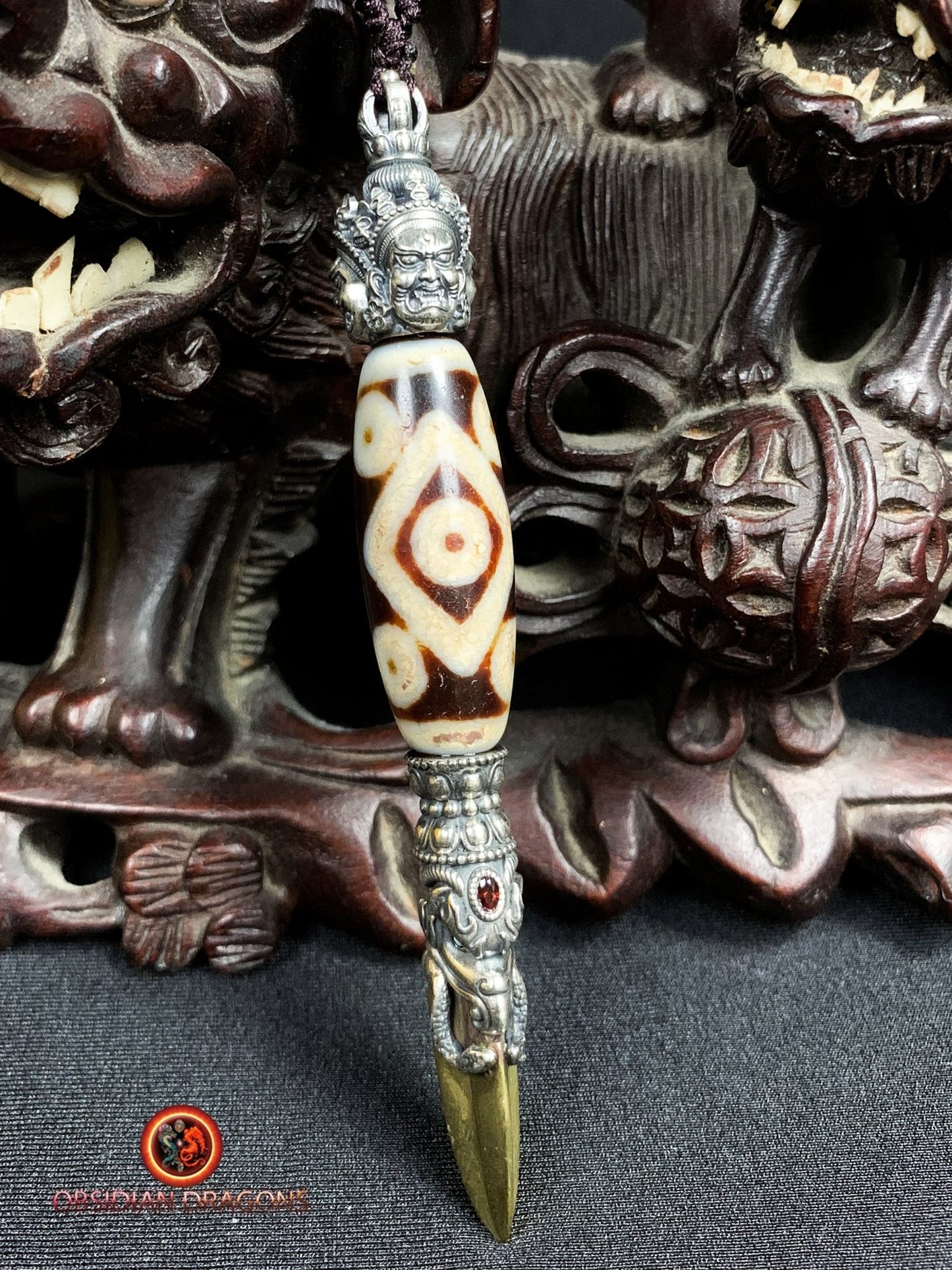 Pendentif Phurba tibétain- DZI à sept yeux