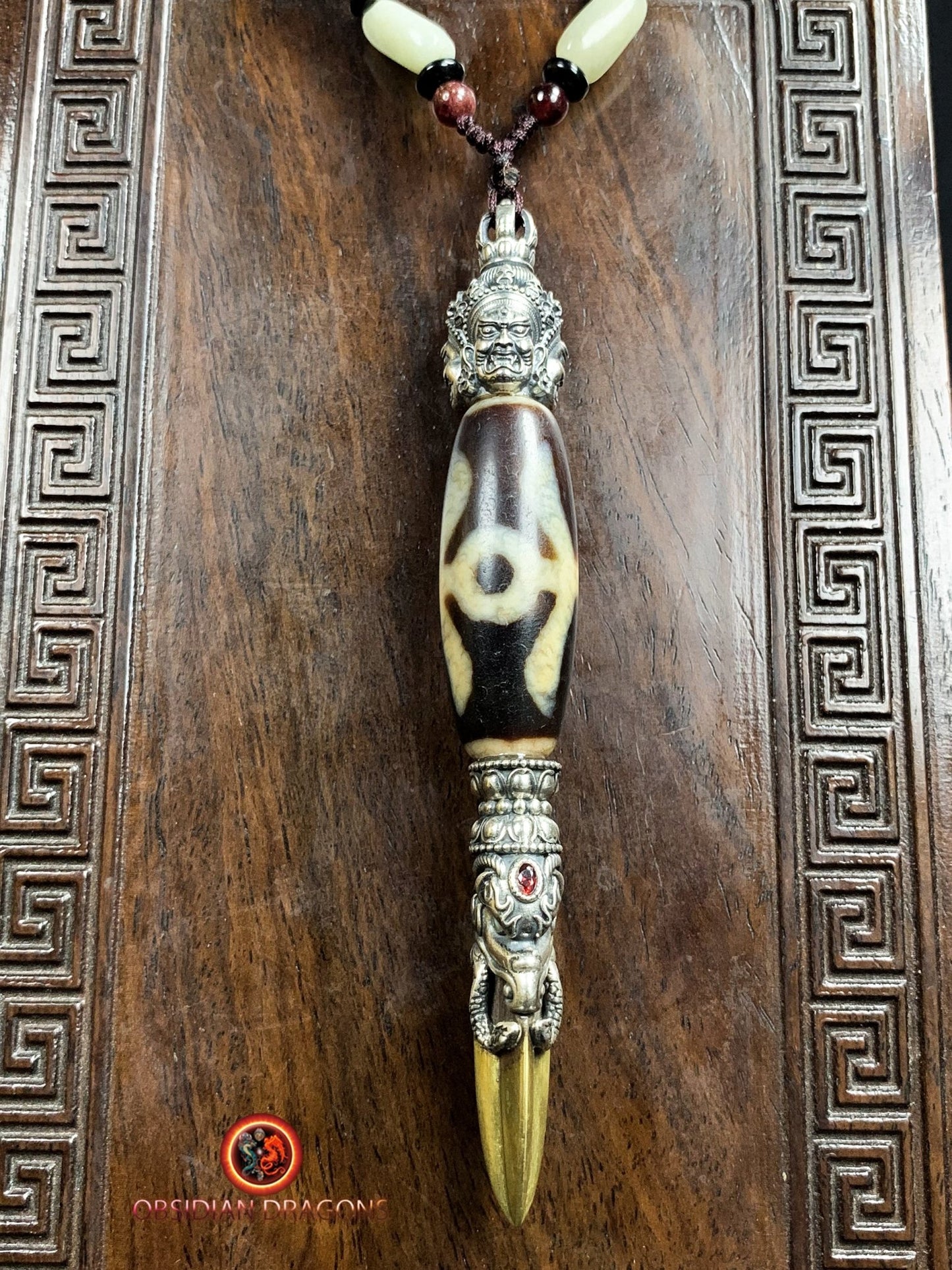 Pendentif Phurba tibétain- DZI du grand homme
