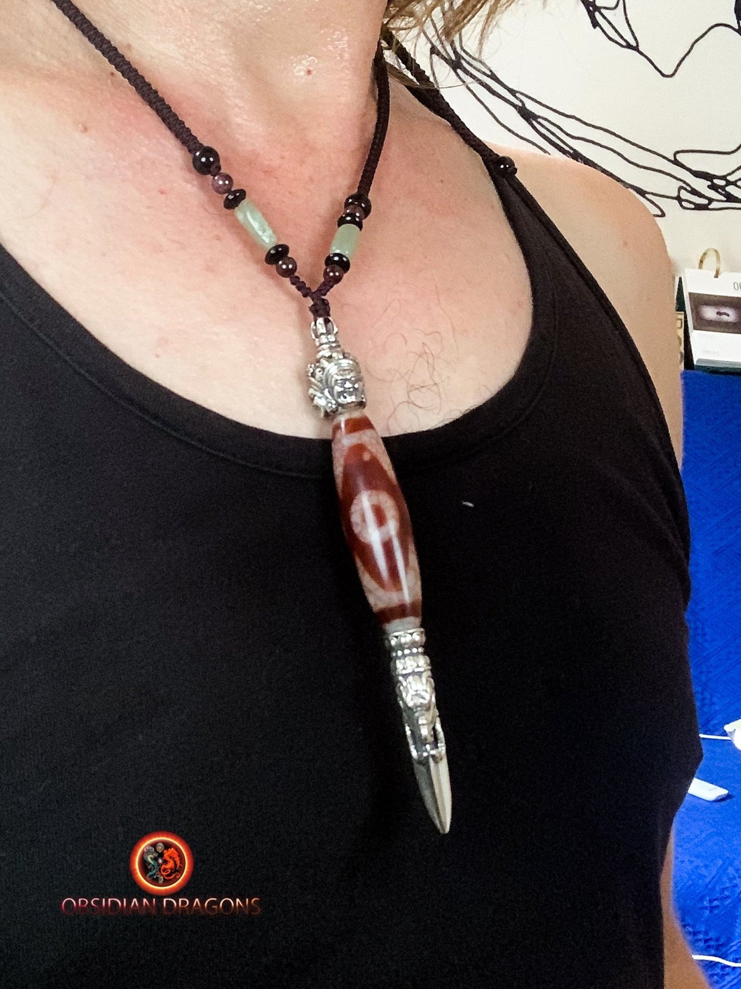 Pendentif Phurba tibétain- DZI à trois yeux