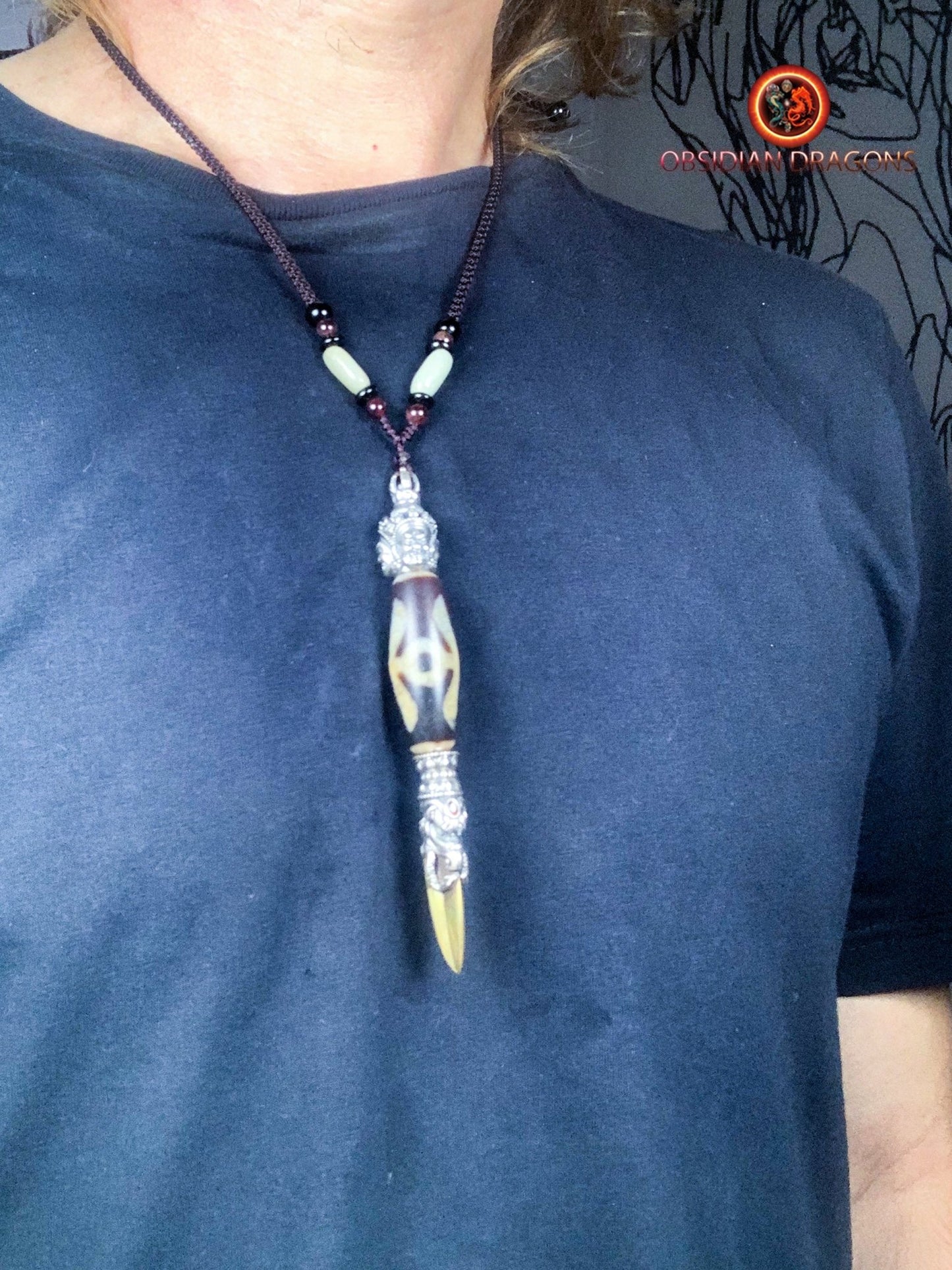 Pendentif Phurba tibétain- DZI du grand homme