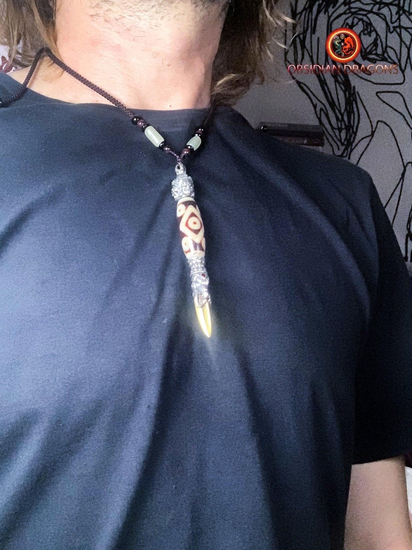 Pendentif Phurba tibétain- DZI à sept yeux