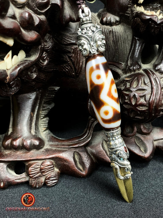 Pendentif Phurba tibétain- DZI à sept yeux