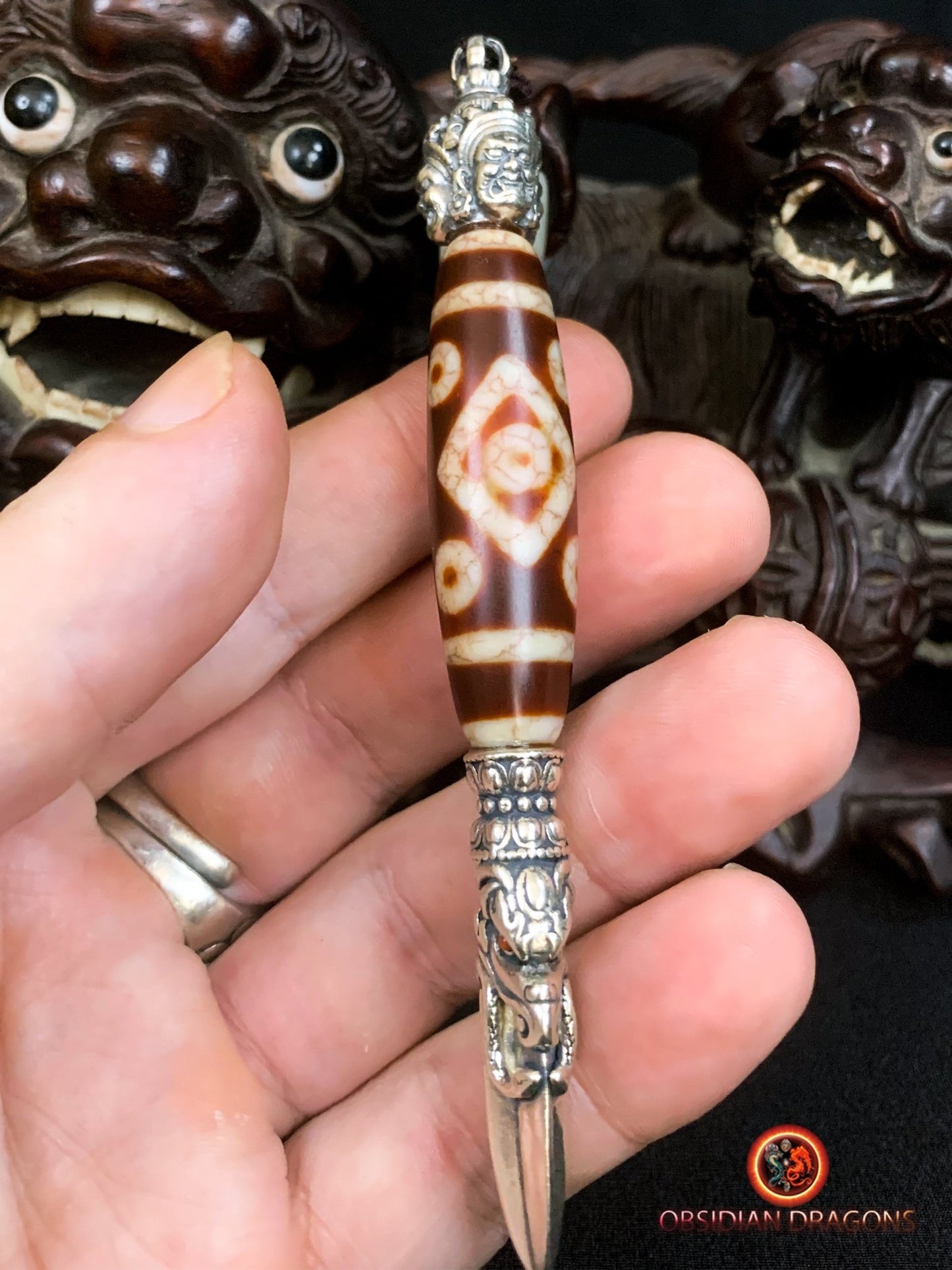 Pendentif Phurba tibétain- DZI à sept yeux