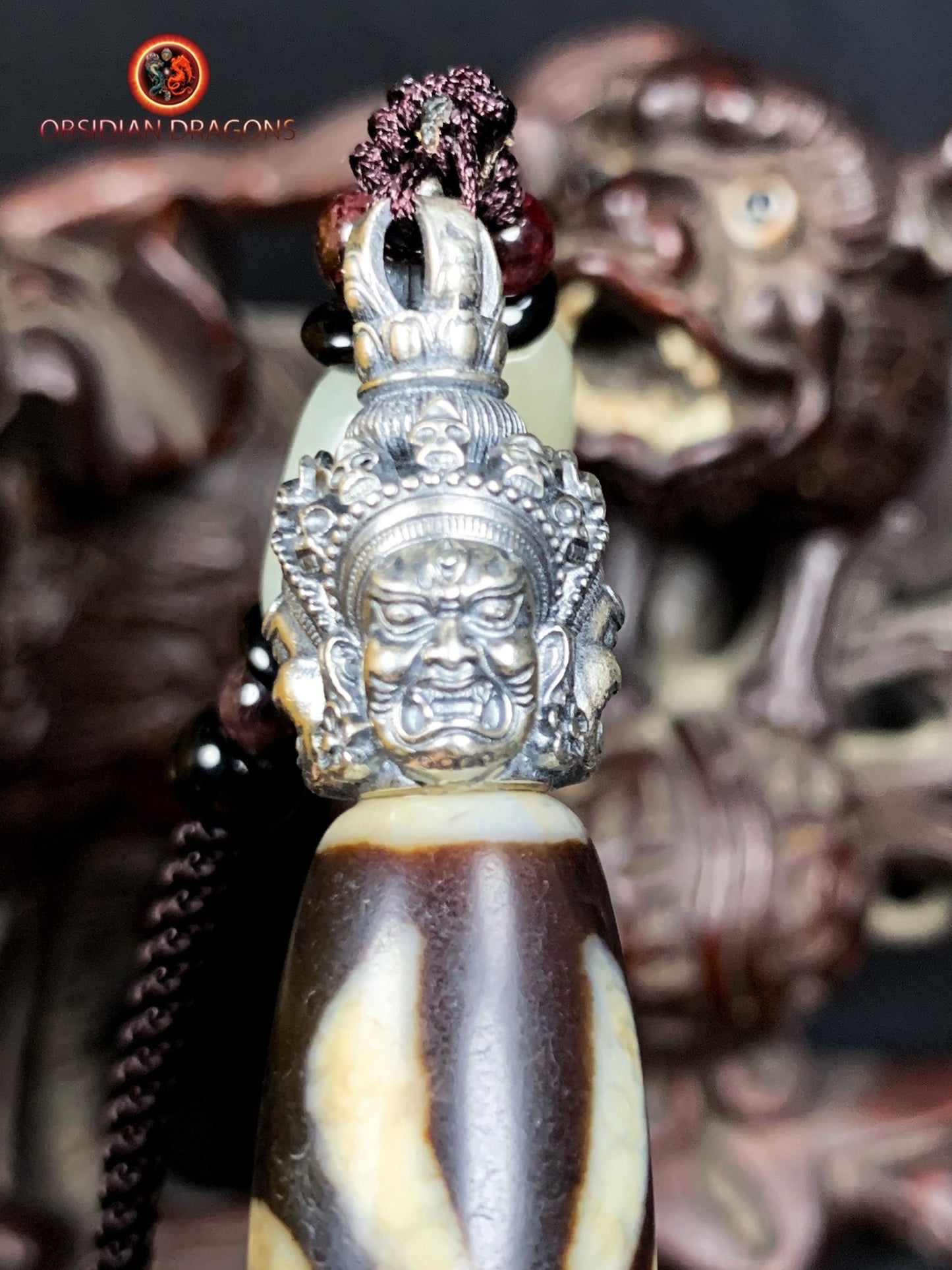 Pendentif Phurba tibétain- DZI du grand homme