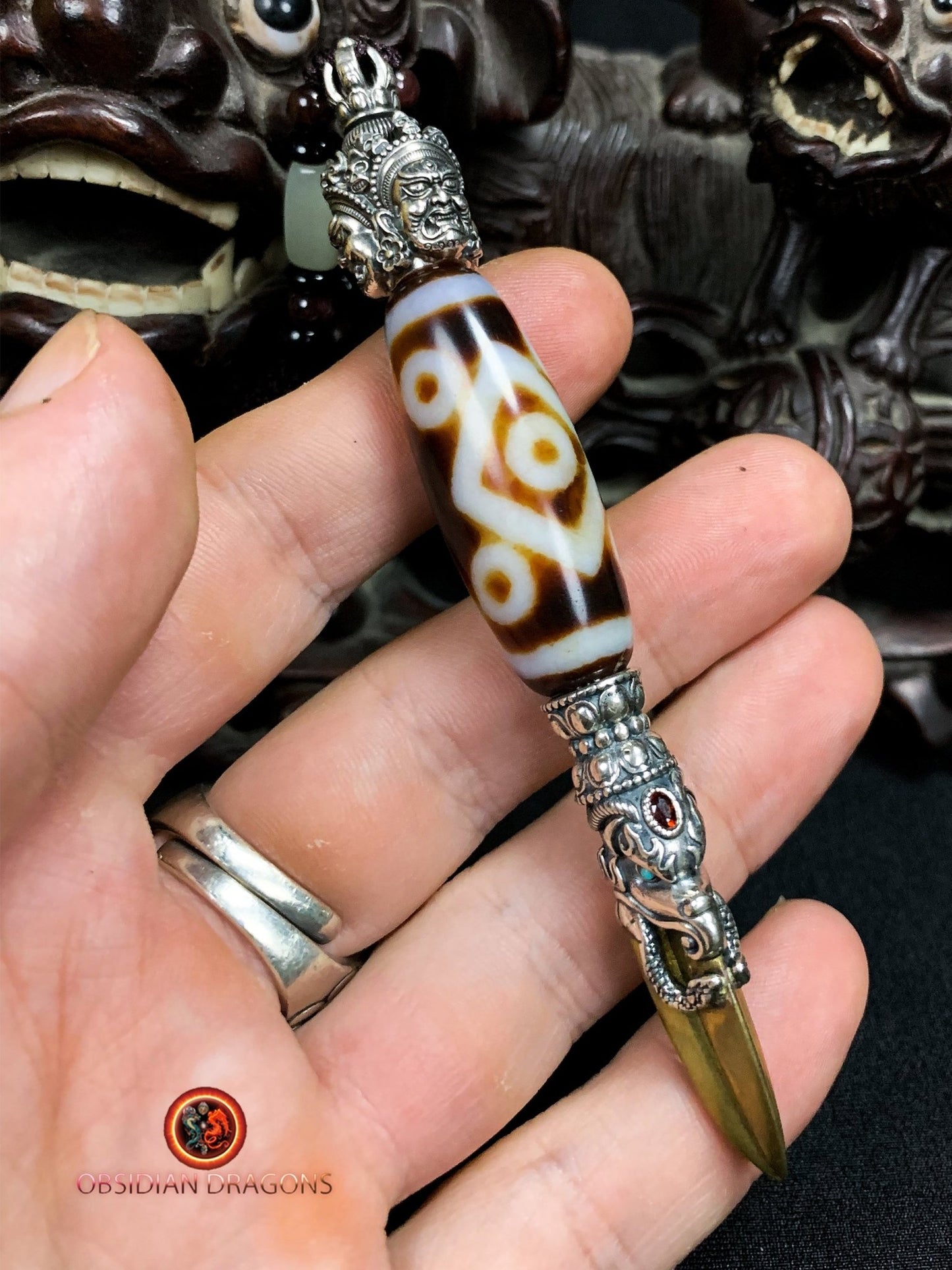 Pendentif Phurba tibétain- DZI à sept yeux