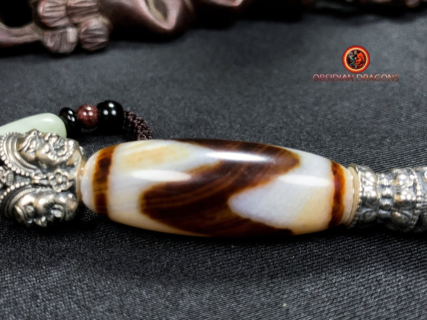 Pendentif Phurba tibétain- DZI dents de tigre