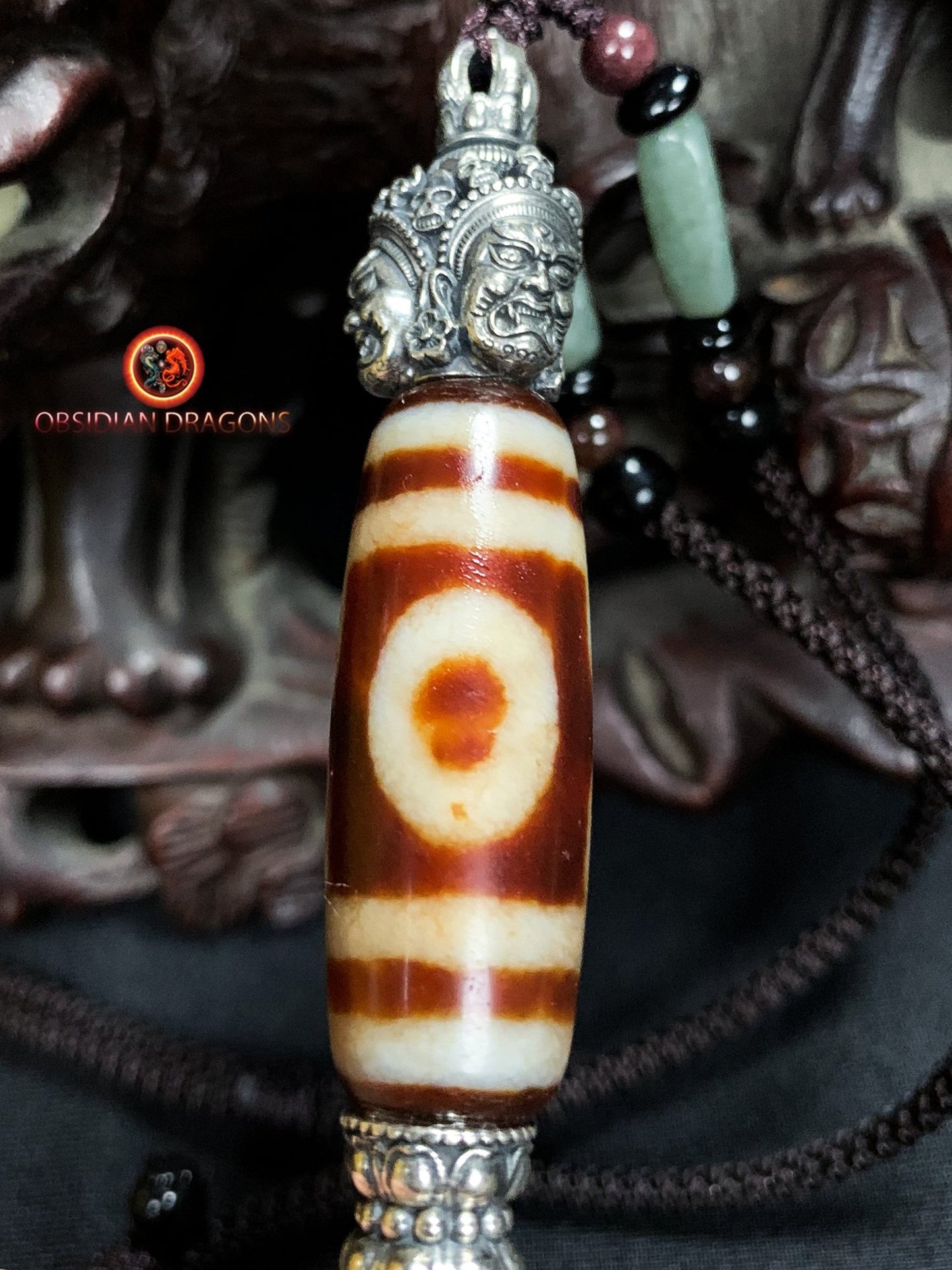 Pendentif Phurba tibétain- DZI à trois yeux