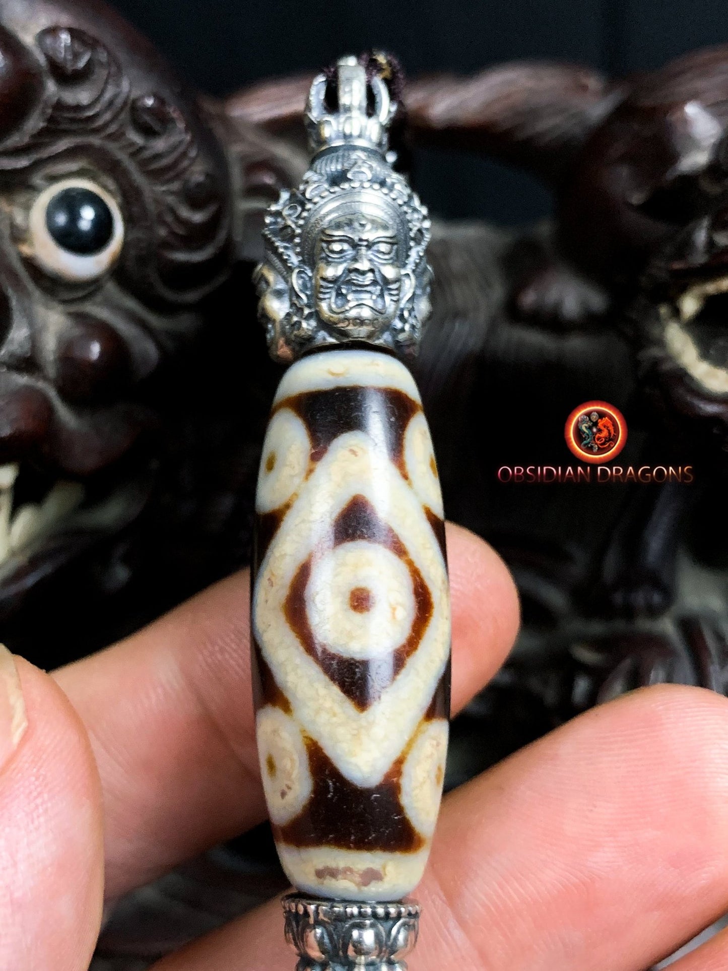 Pendentif Phurba tibétain- DZI à sept yeux