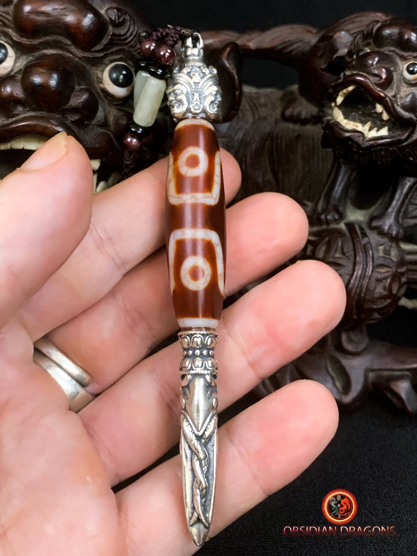 Pendentif Phurba tibétain- DZI à sept yeux