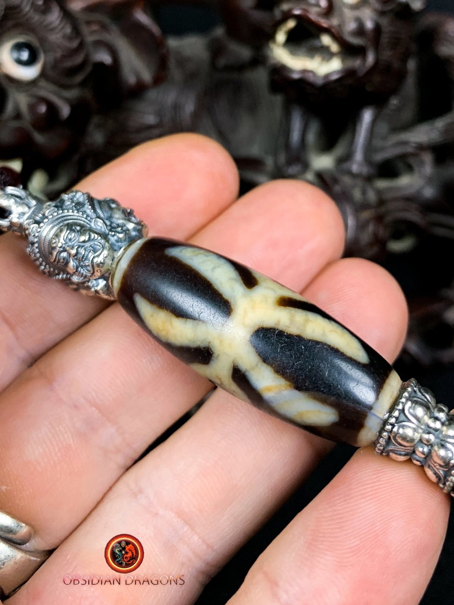 Pendentif Phurba tibétain- DZI du grand homme