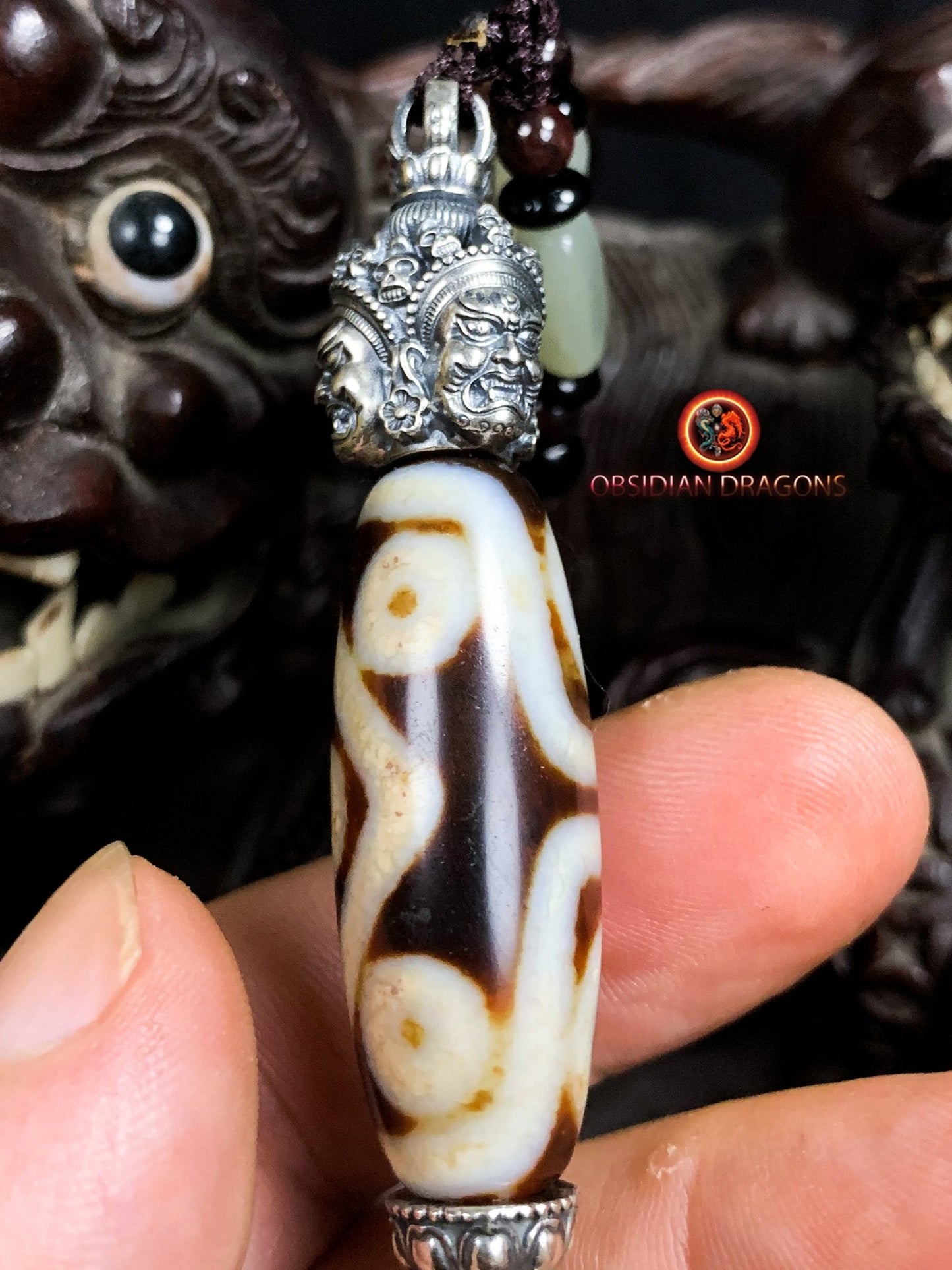 Pendentif Phurba tibétain- DZI à sept yeux