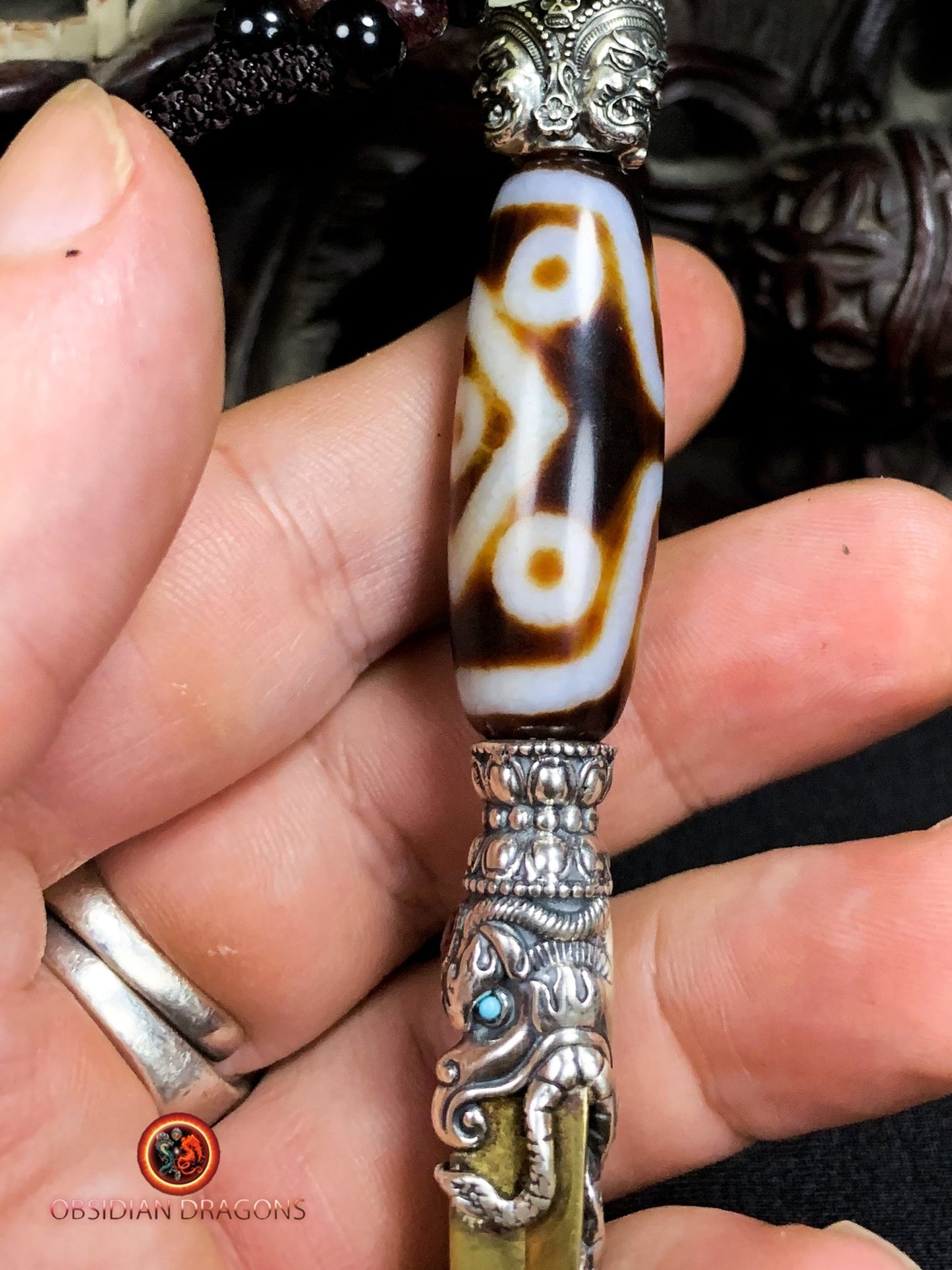 Pendentif Phurba tibétain- DZI à sept yeux