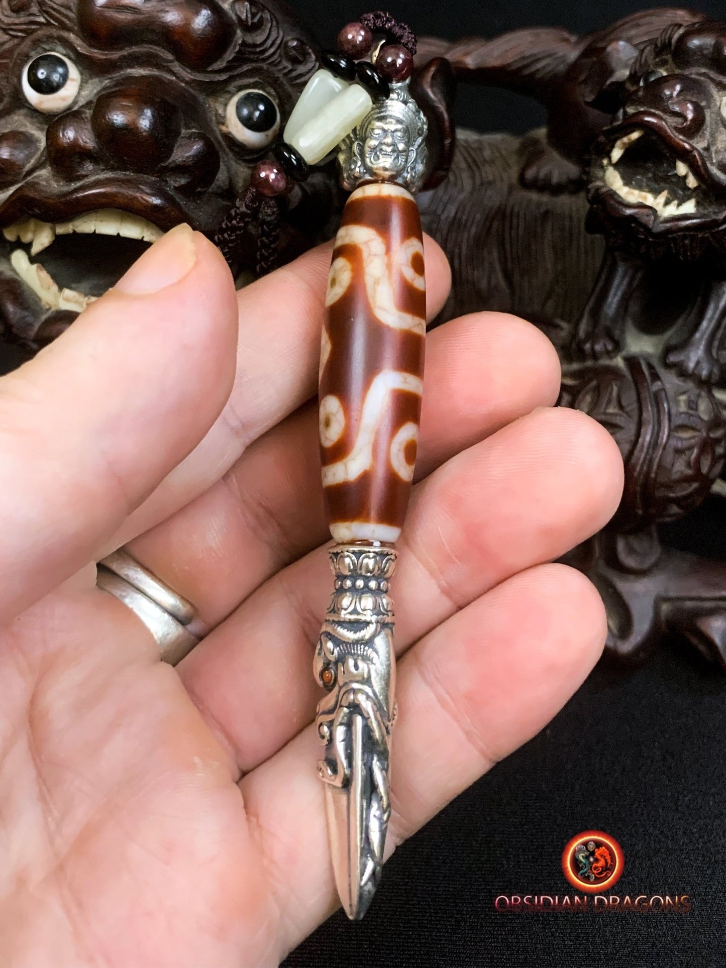 Pendentif Phurba tibétain- DZI à sept yeux