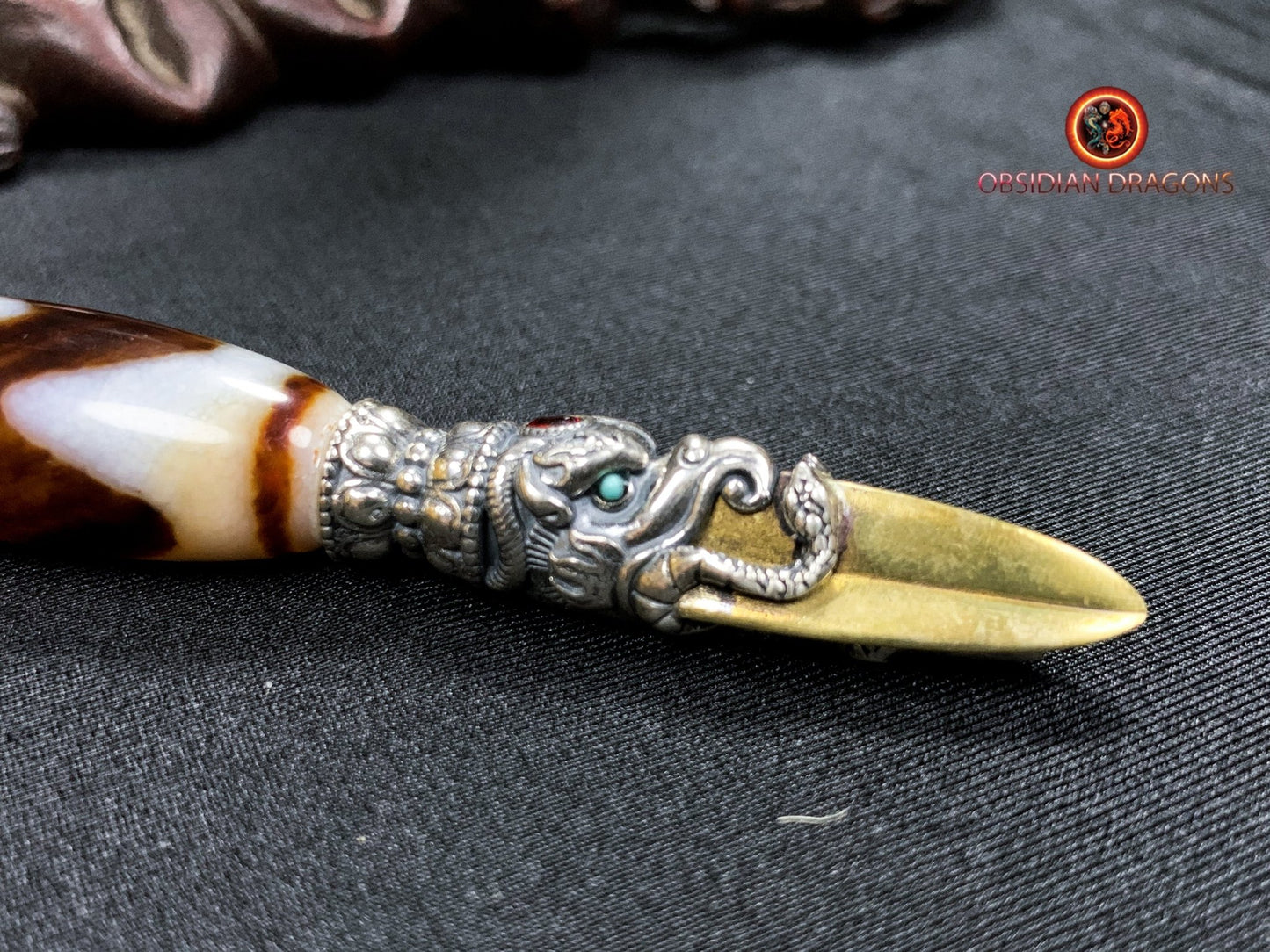 Pendentif Phurba tibétain- DZI dents de tigre