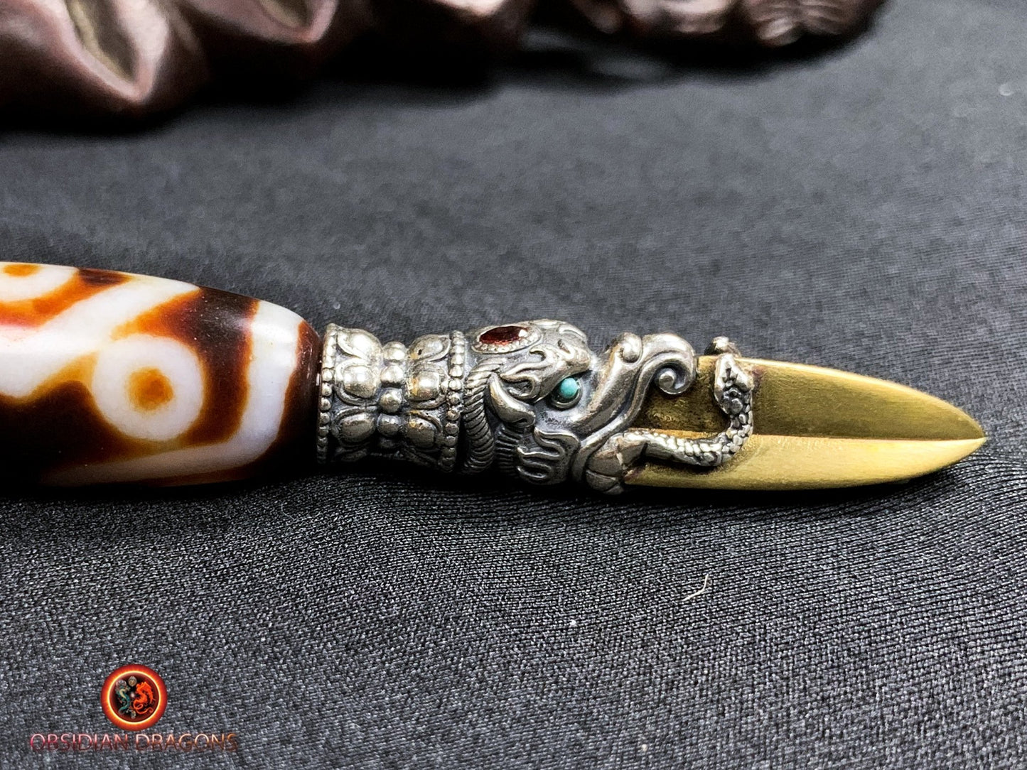 Pendentif Phurba tibétain- DZI à sept yeux
