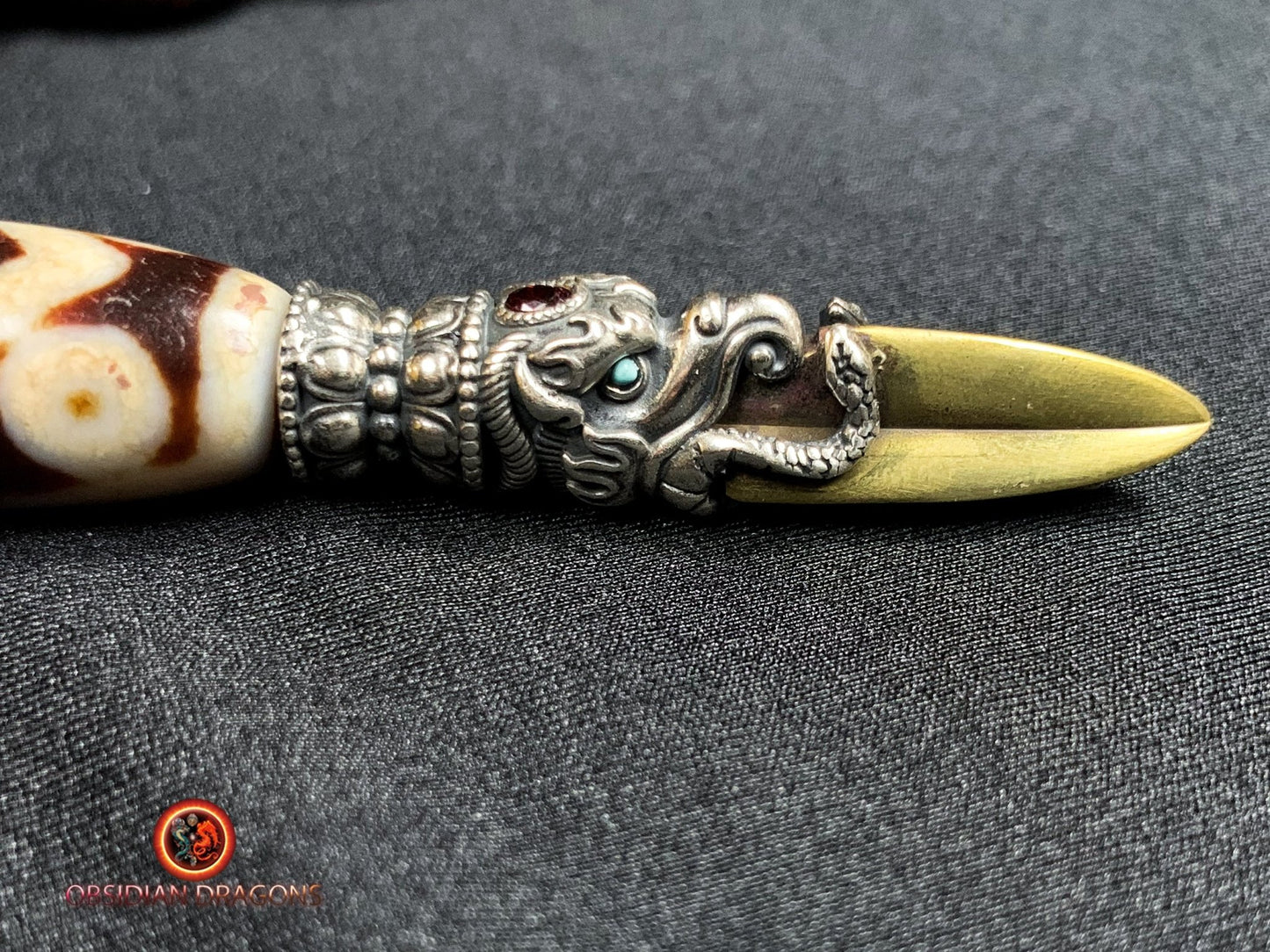 Pendentif Phurba tibétain- DZI à sept yeux