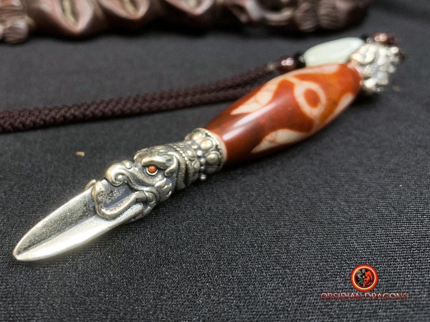 Pendentif Phurba tibétain- DZI du grand homme