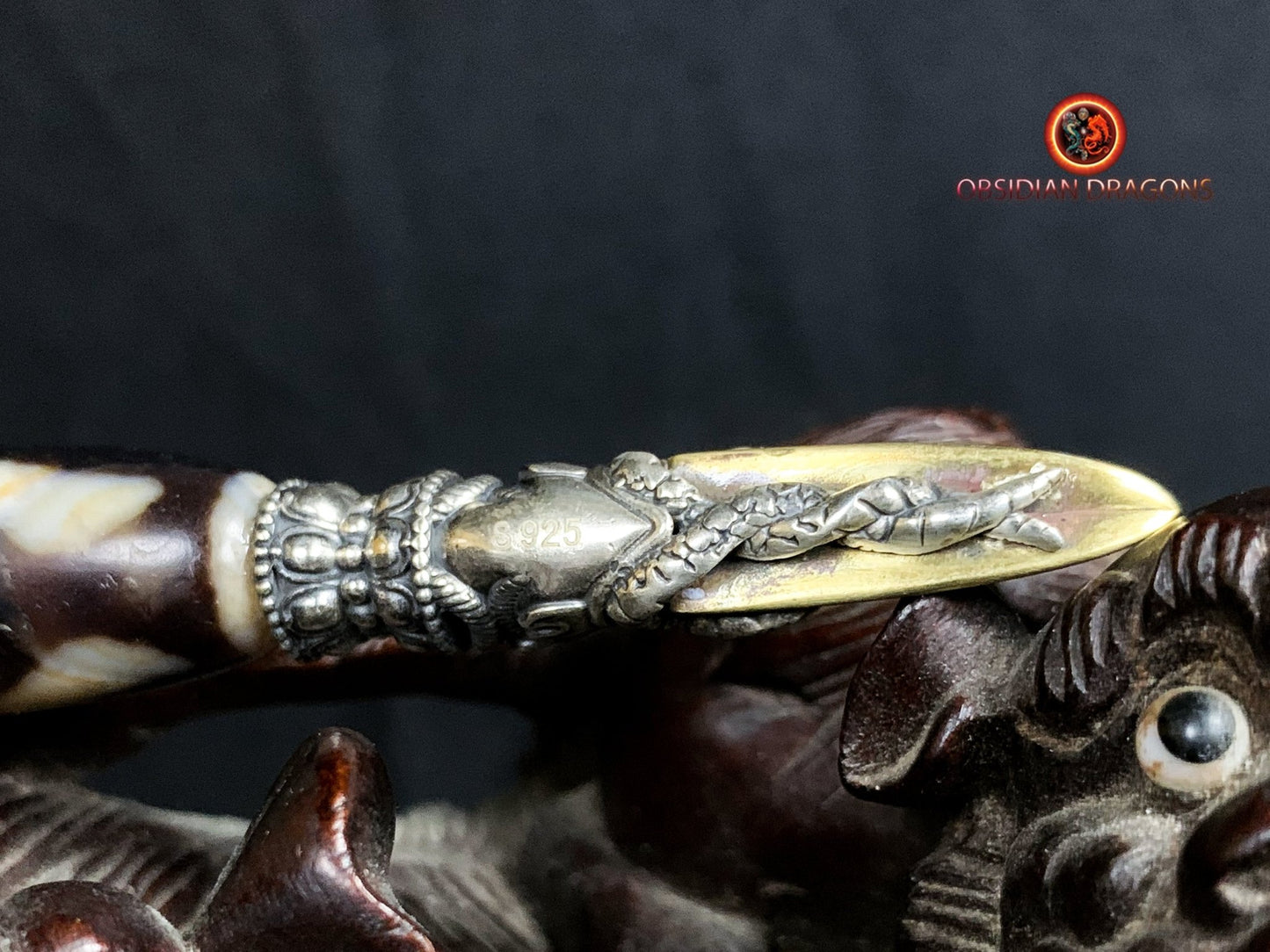 Pendentif Phurba tibétain- DZI du grand homme