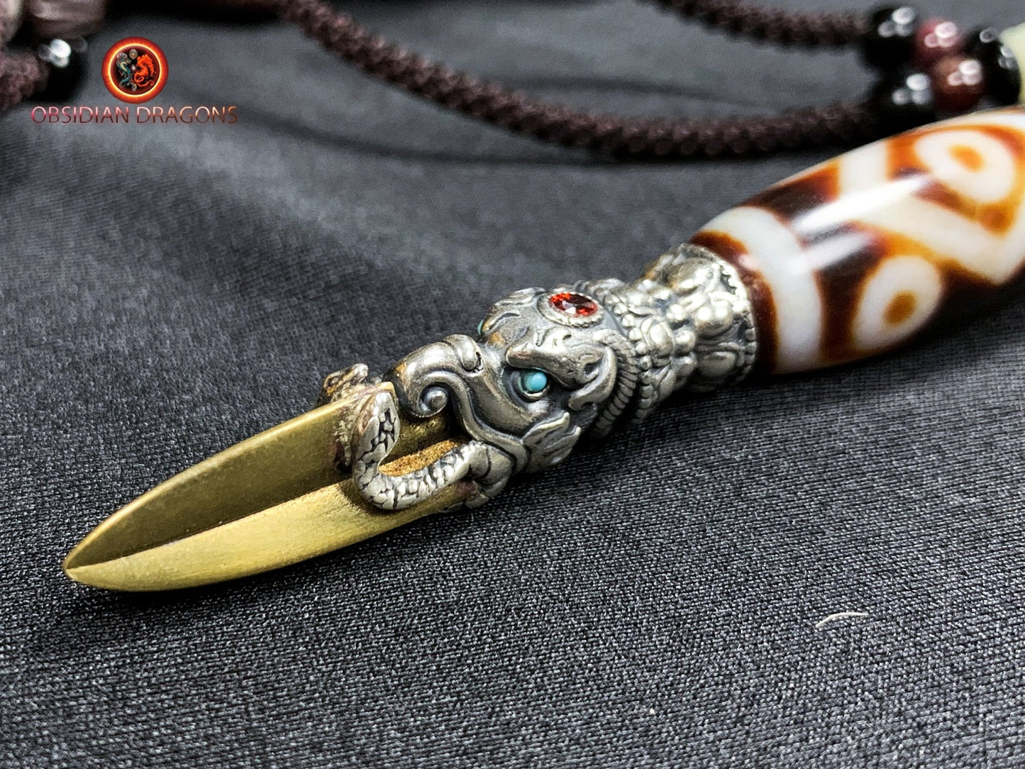 Pendentif Phurba tibétain- DZI à sept yeux