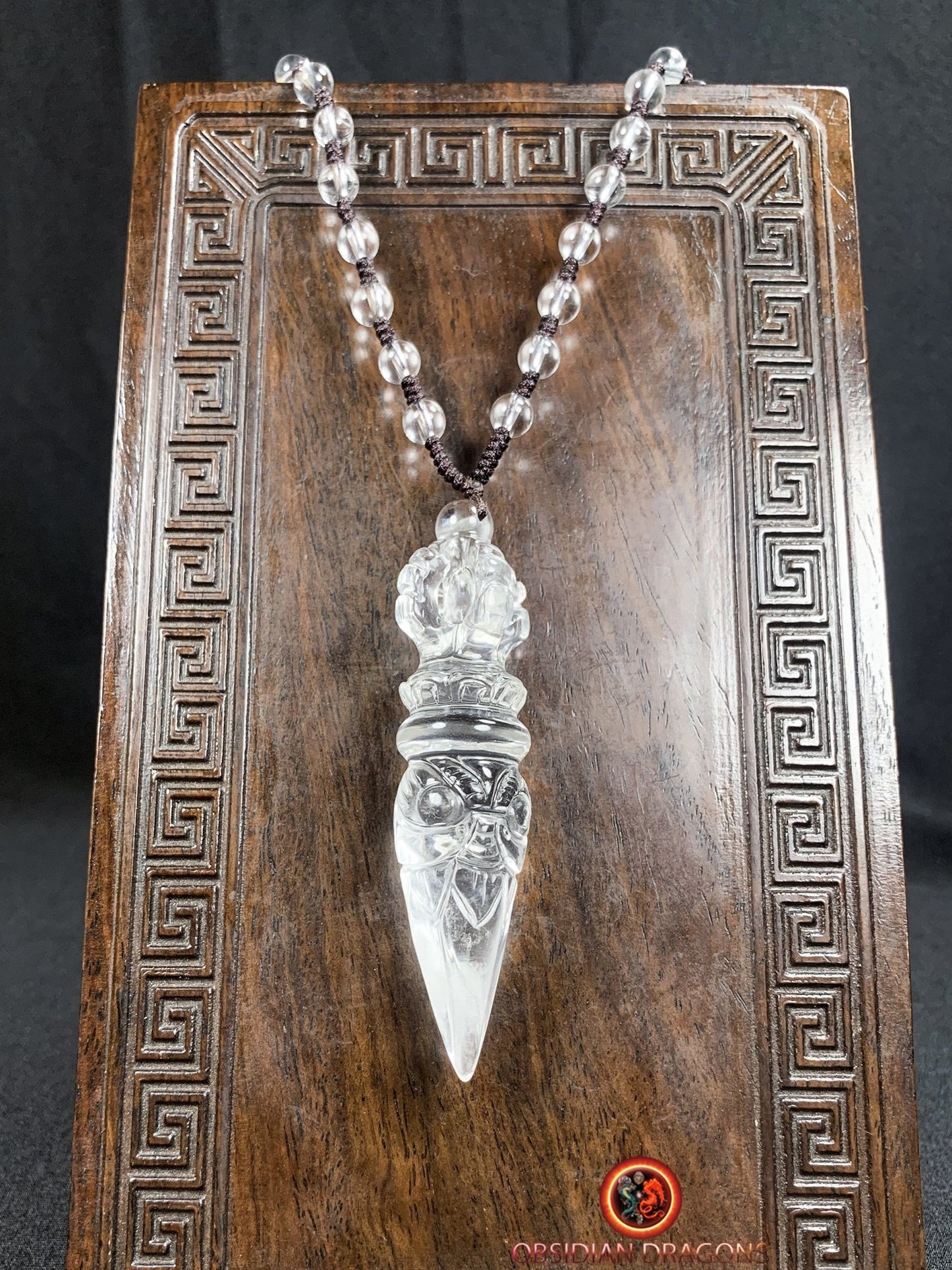 Pendentif phurba en cristal de roche