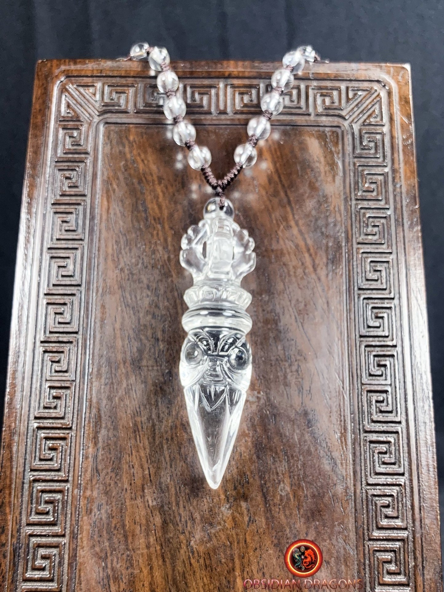 Pendentif phurba en cristal de roche
