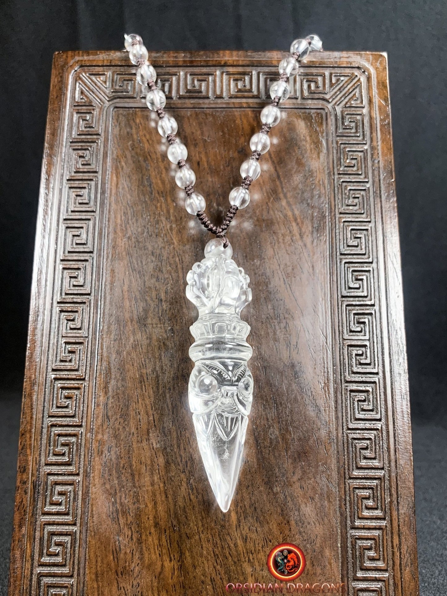 Pendentif phurba en cristal de roche