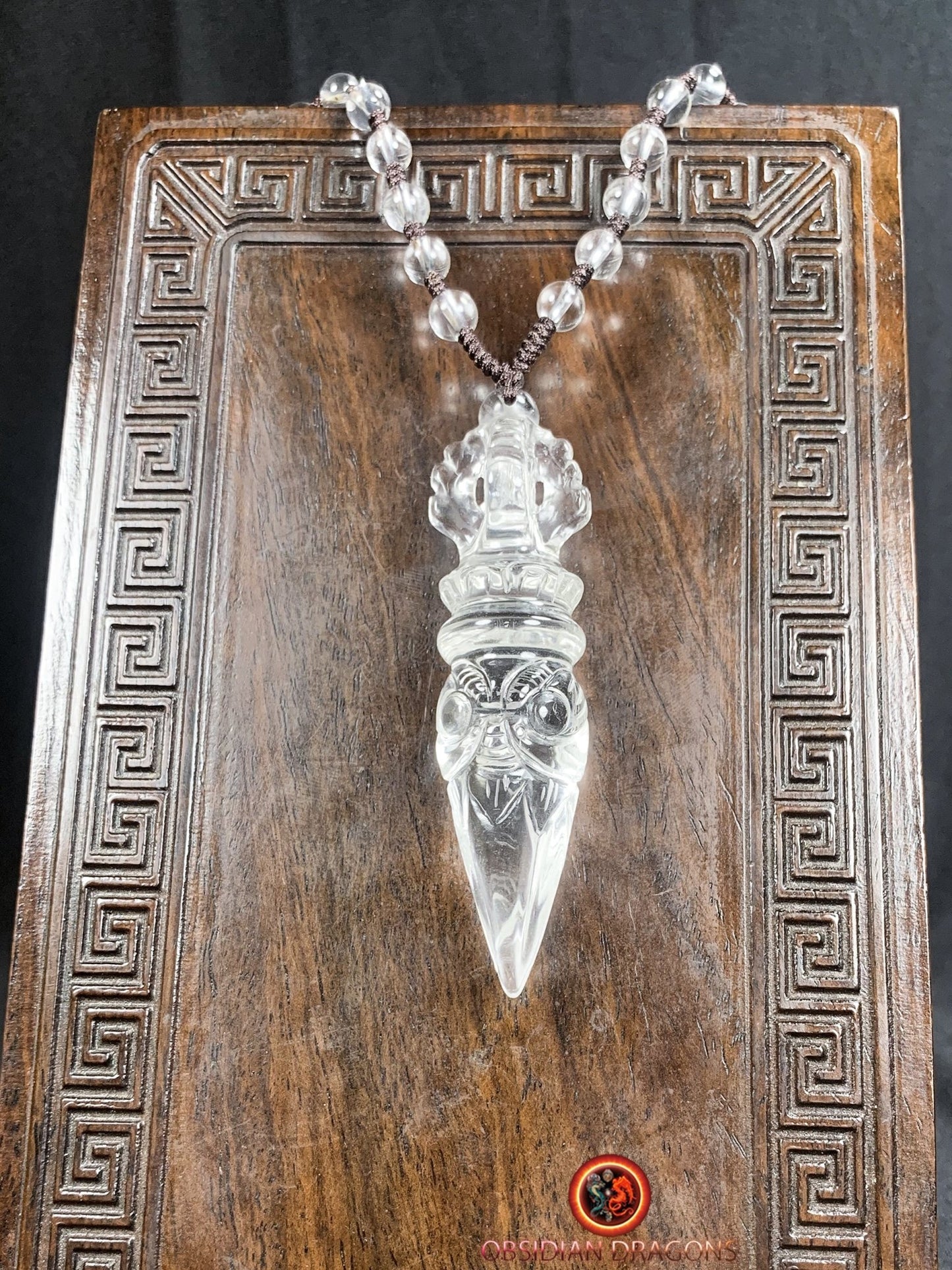 Pendentif phurba en cristal de roche