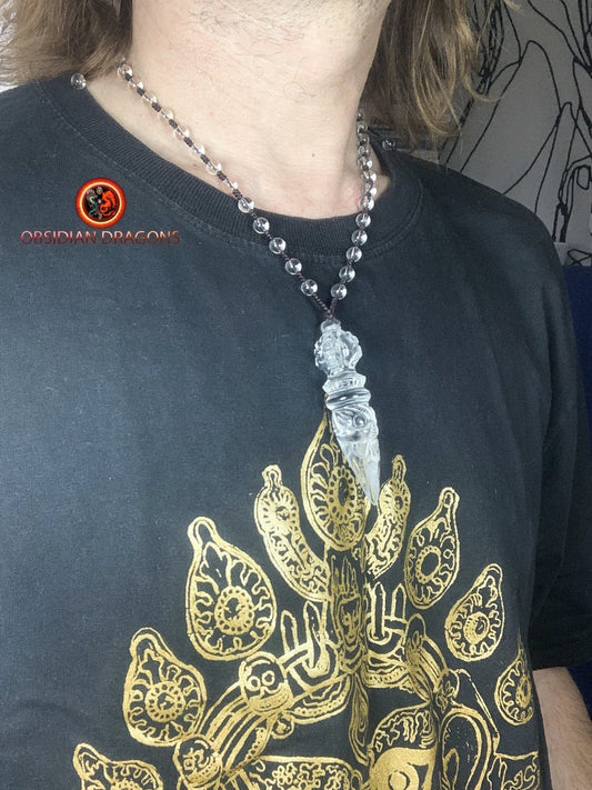 Pendentif phurba en cristal de roche