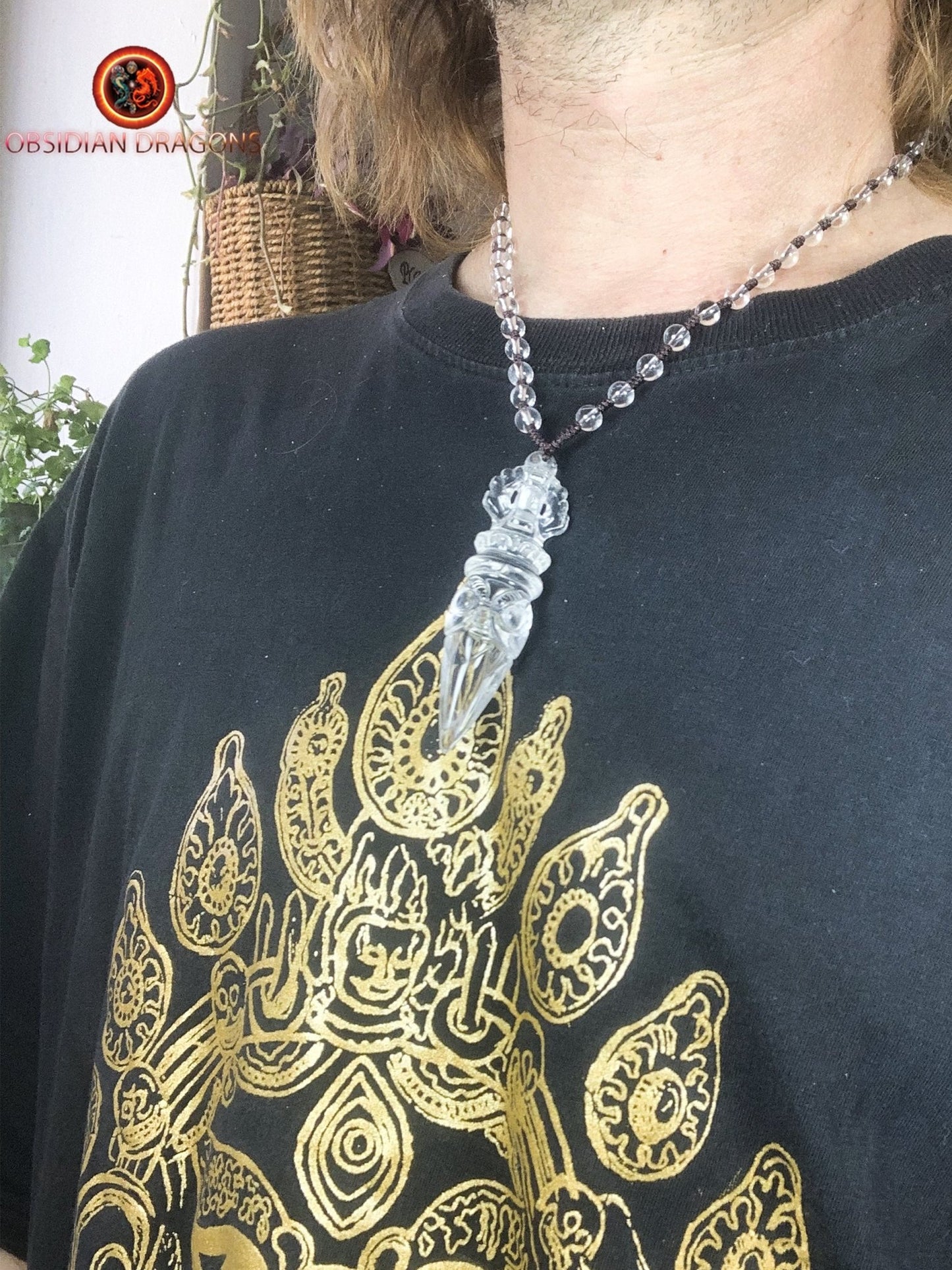 Pendentif phurba en cristal de roche