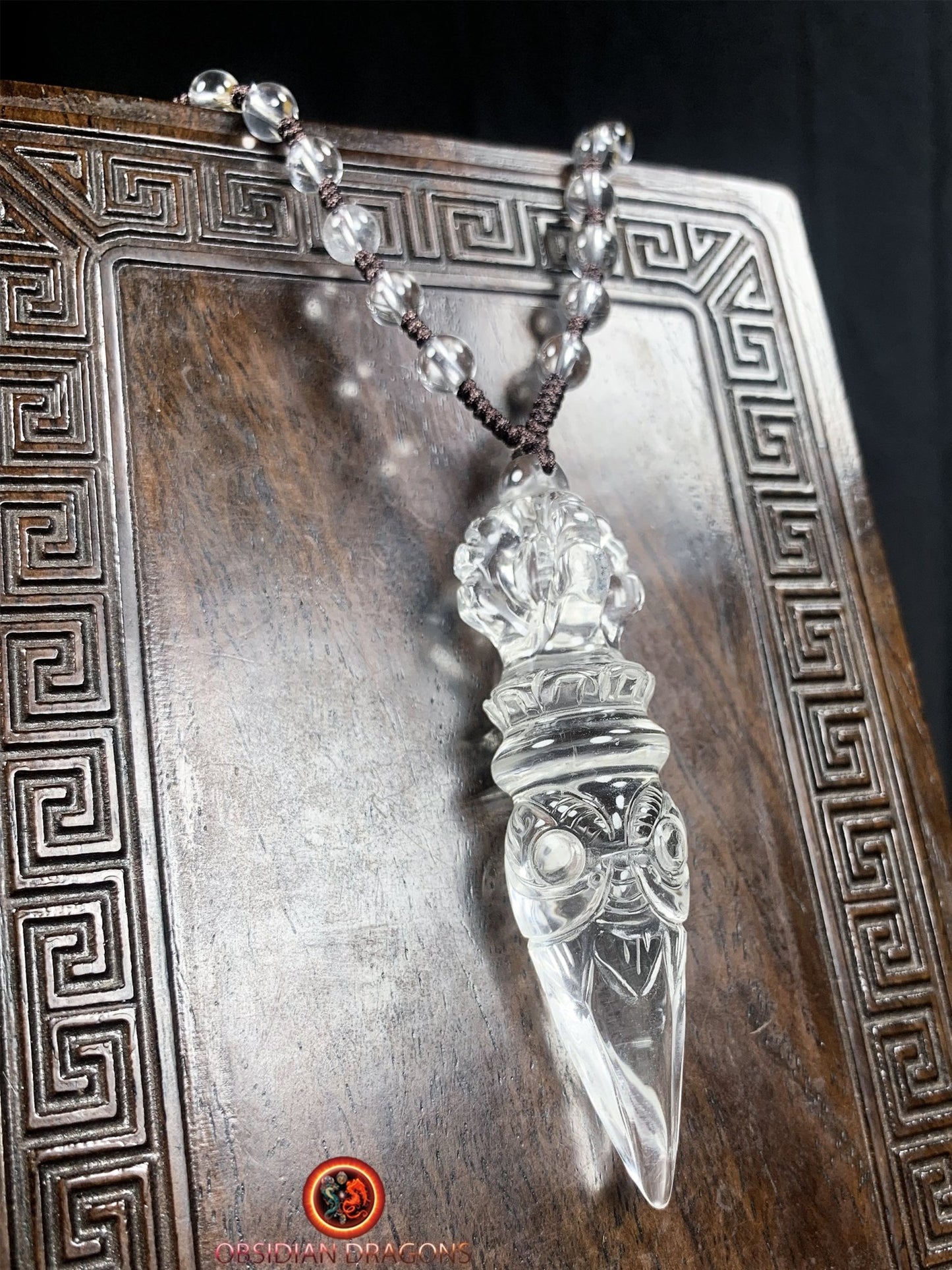 Pendentif phurba en cristal de roche