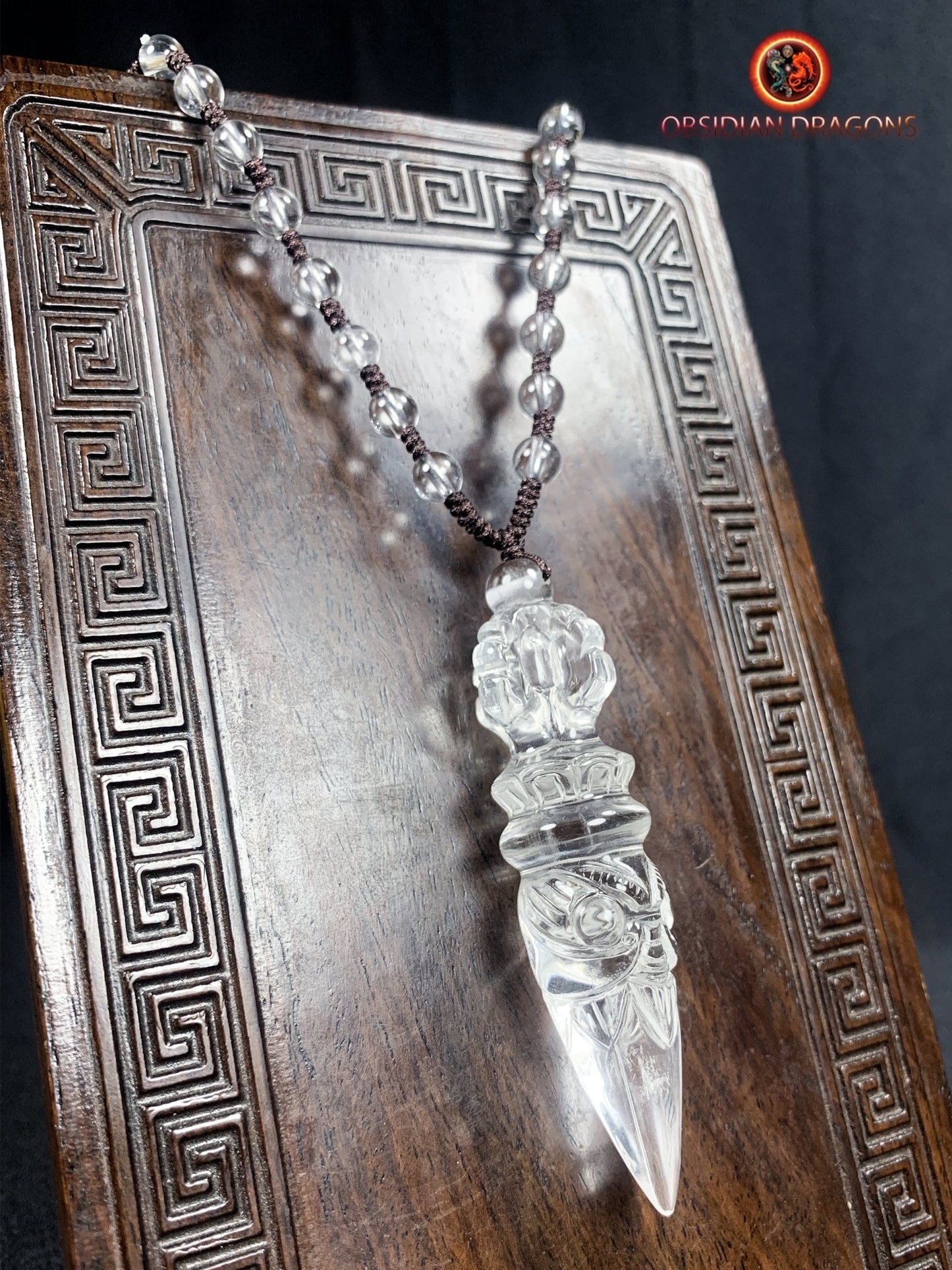 Pendentif phurba en cristal de roche
