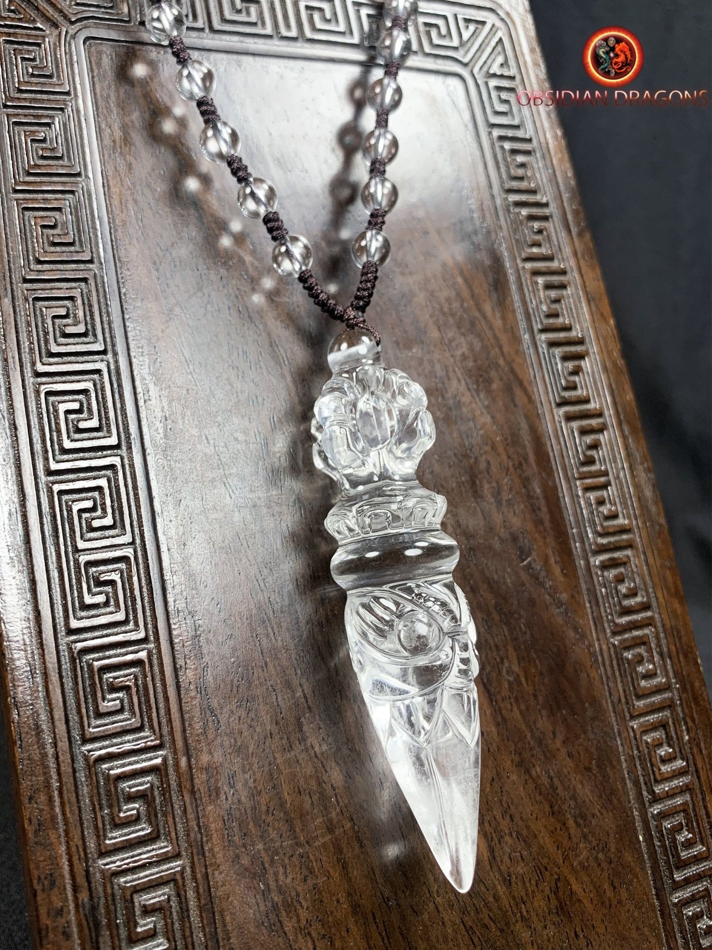 Pendentif phurba en cristal de roche