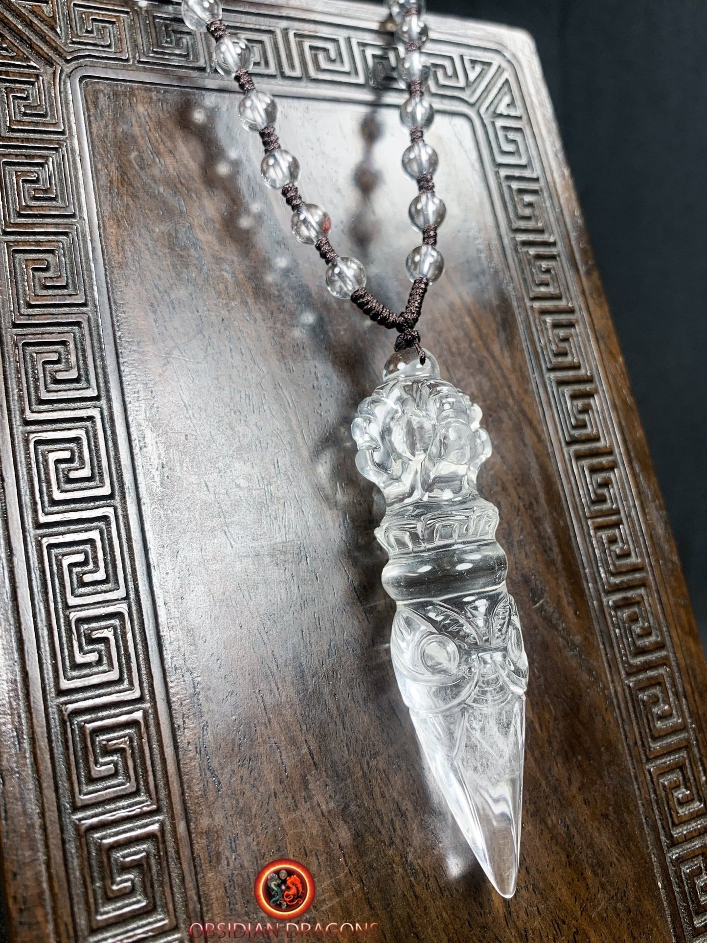 Pendentif phurba en cristal de roche