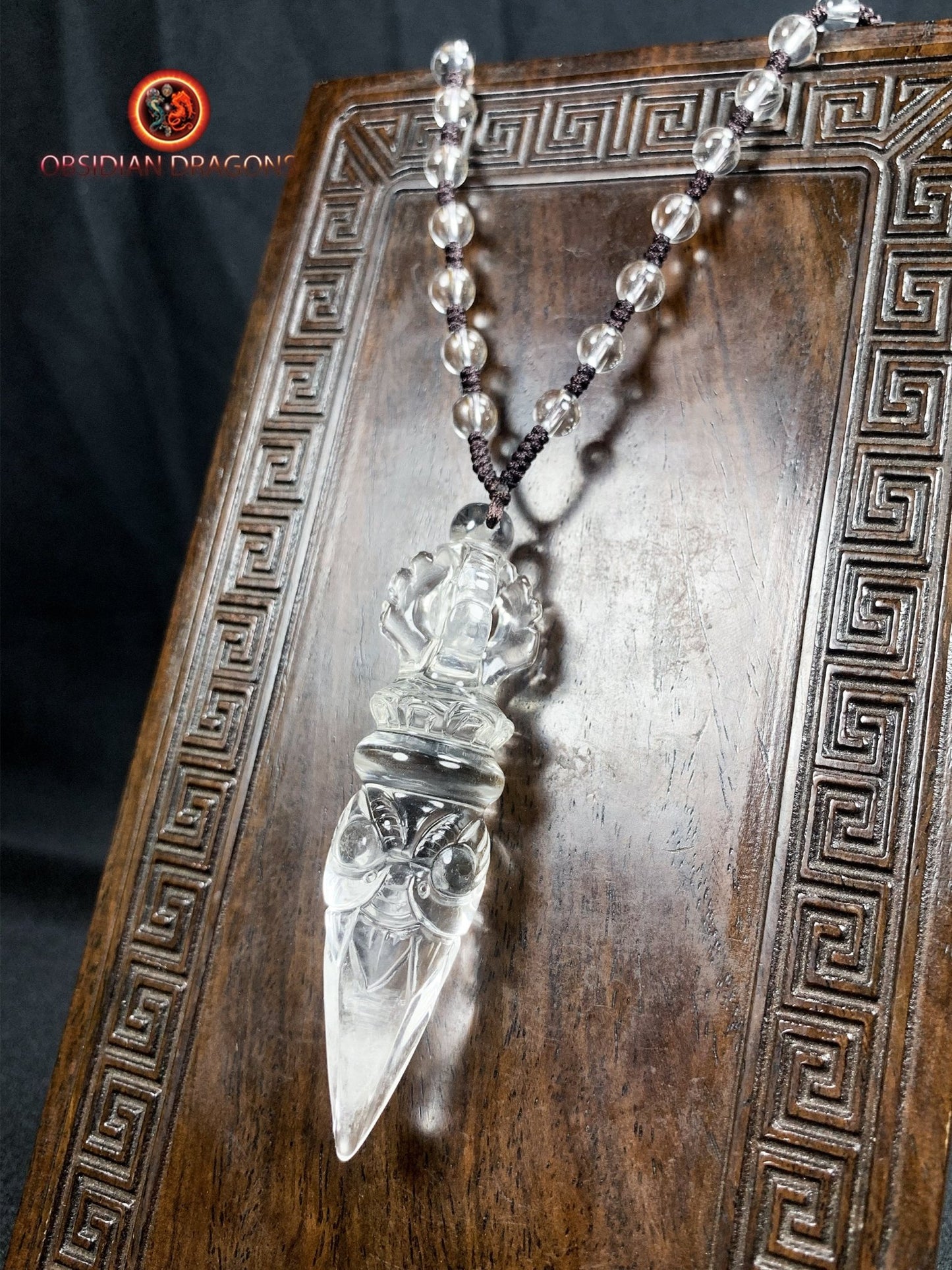 Pendentif phurba en cristal de roche