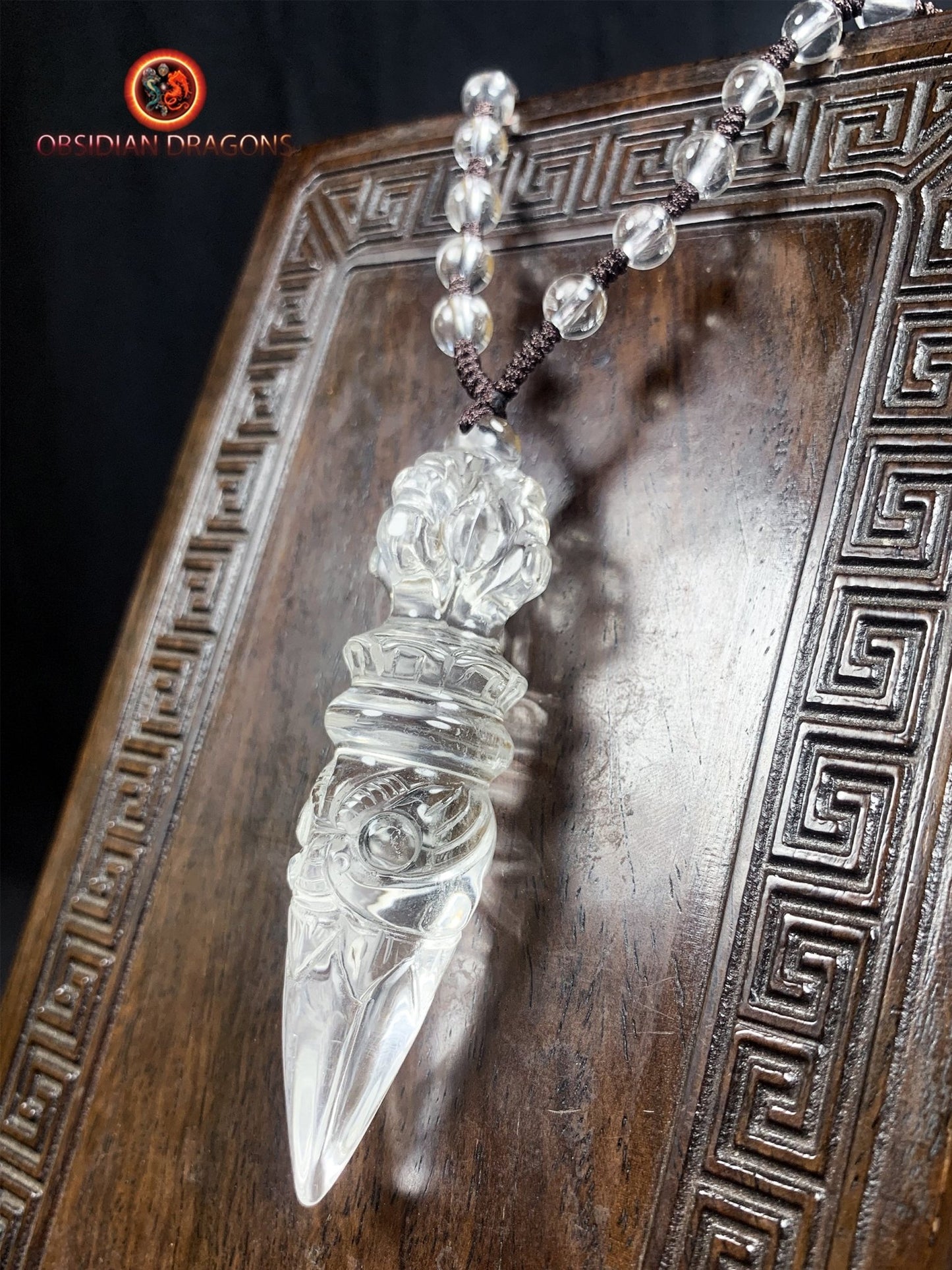 Pendentif phurba en cristal de roche
