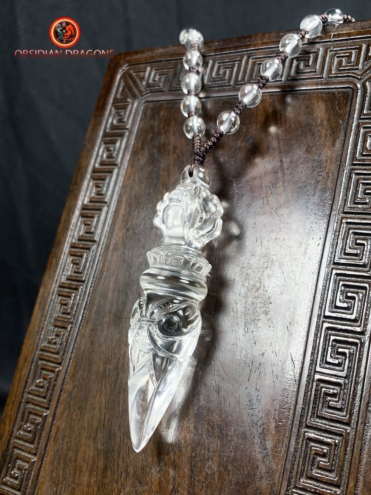 Pendentif phurba en cristal de roche