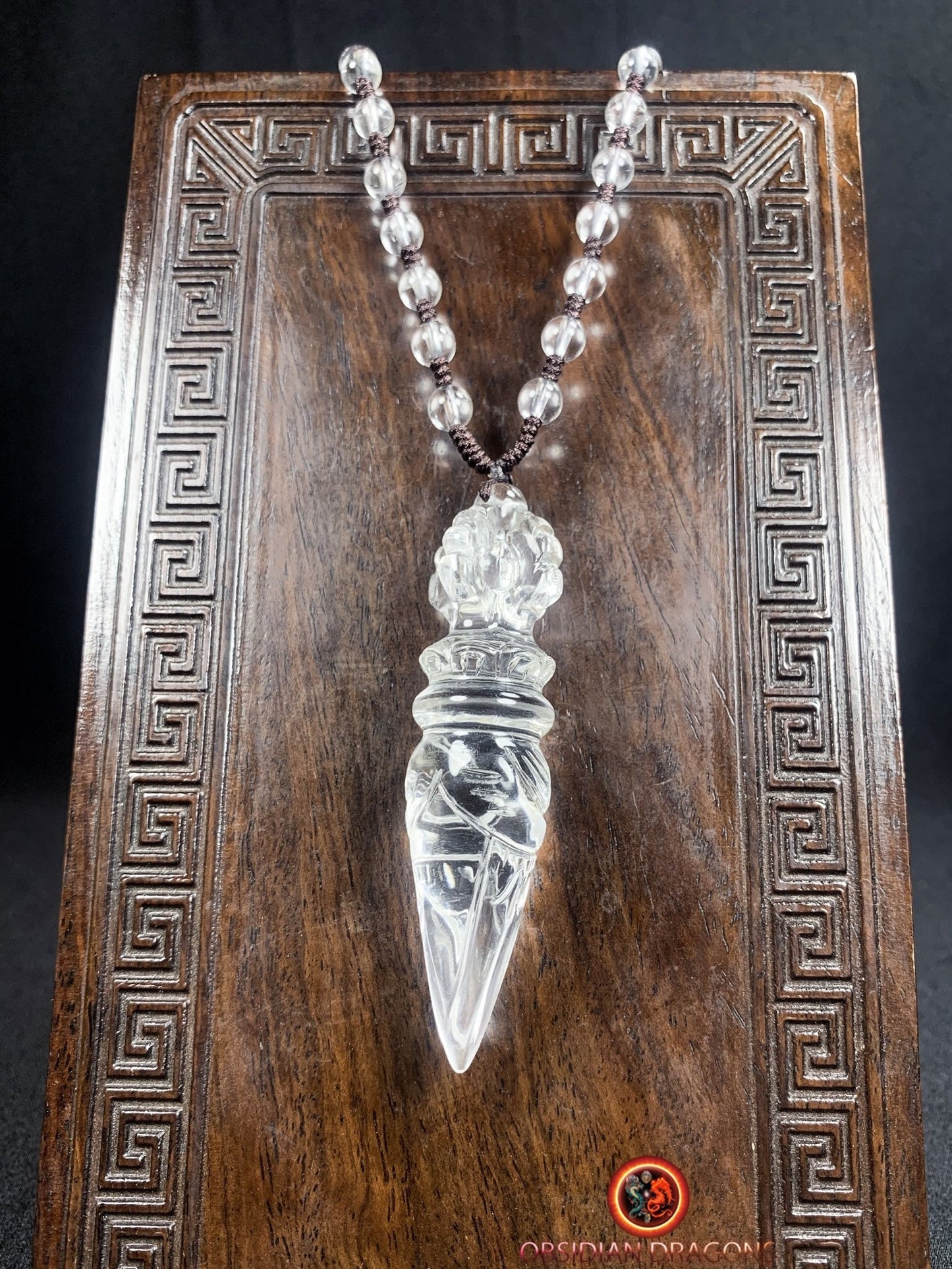 Pendentif phurba en cristal de roche