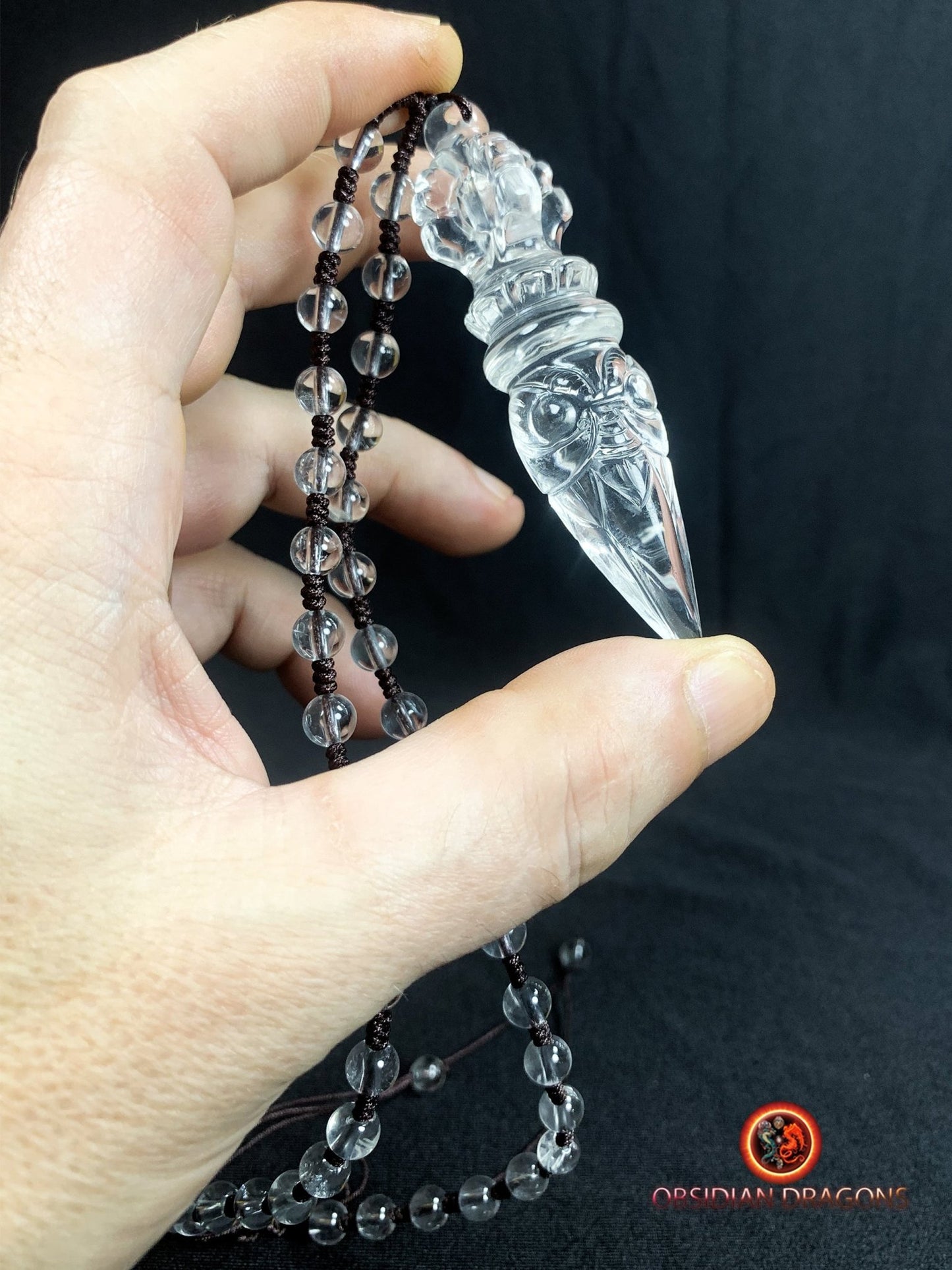 Pendentif phurba en cristal de roche