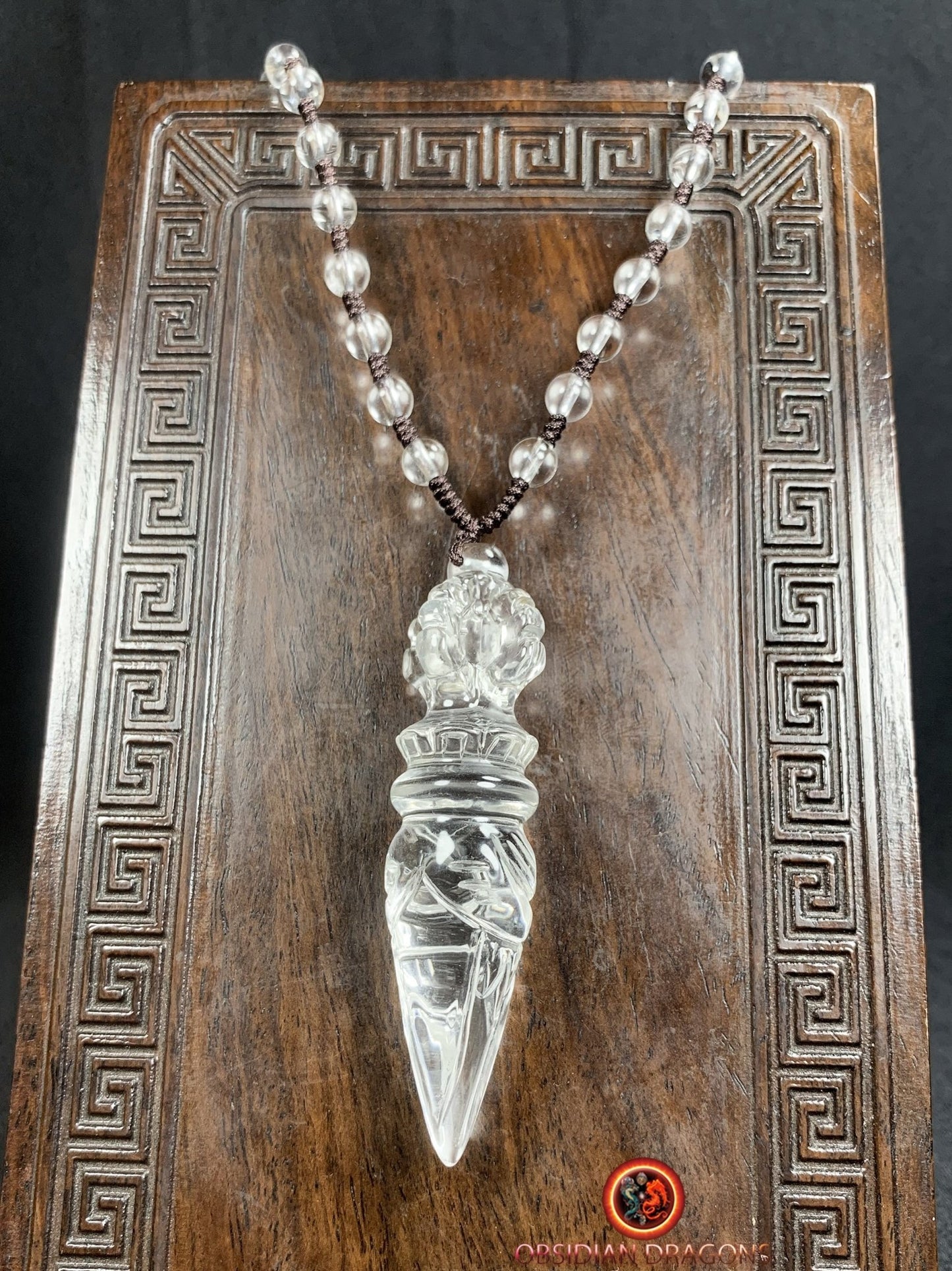 Pendentif phurba en cristal de roche