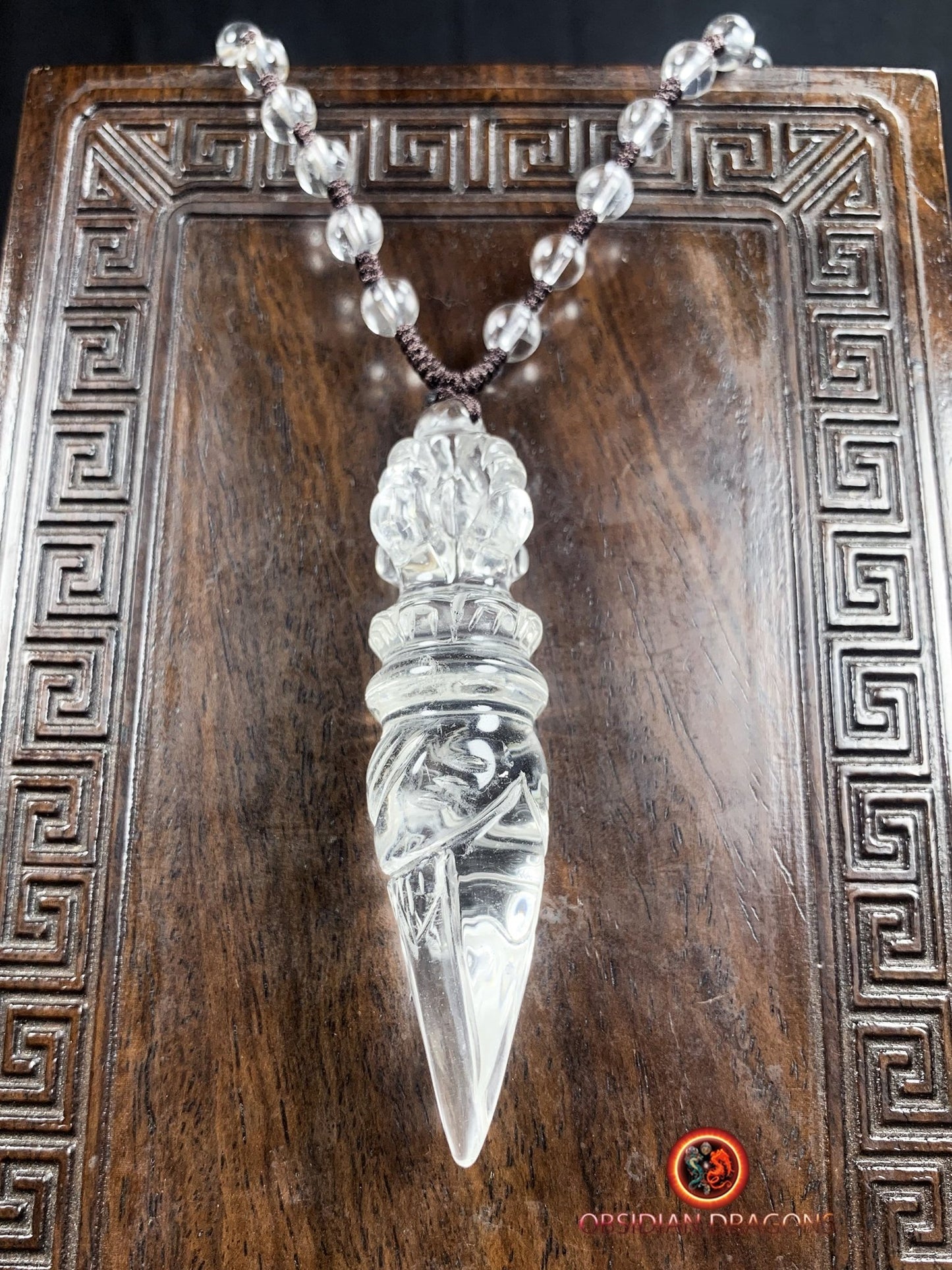 Pendentif phurba en cristal de roche