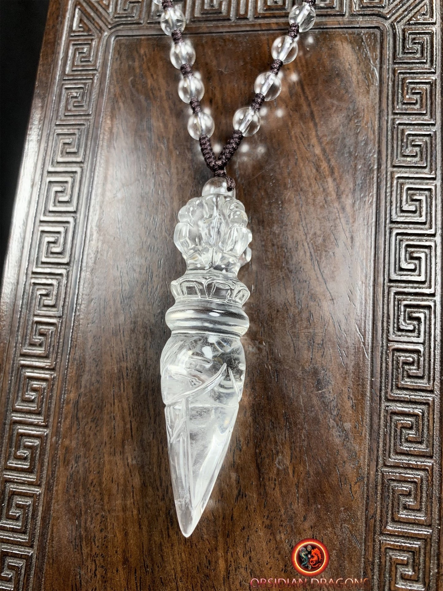 Pendentif phurba en cristal de roche