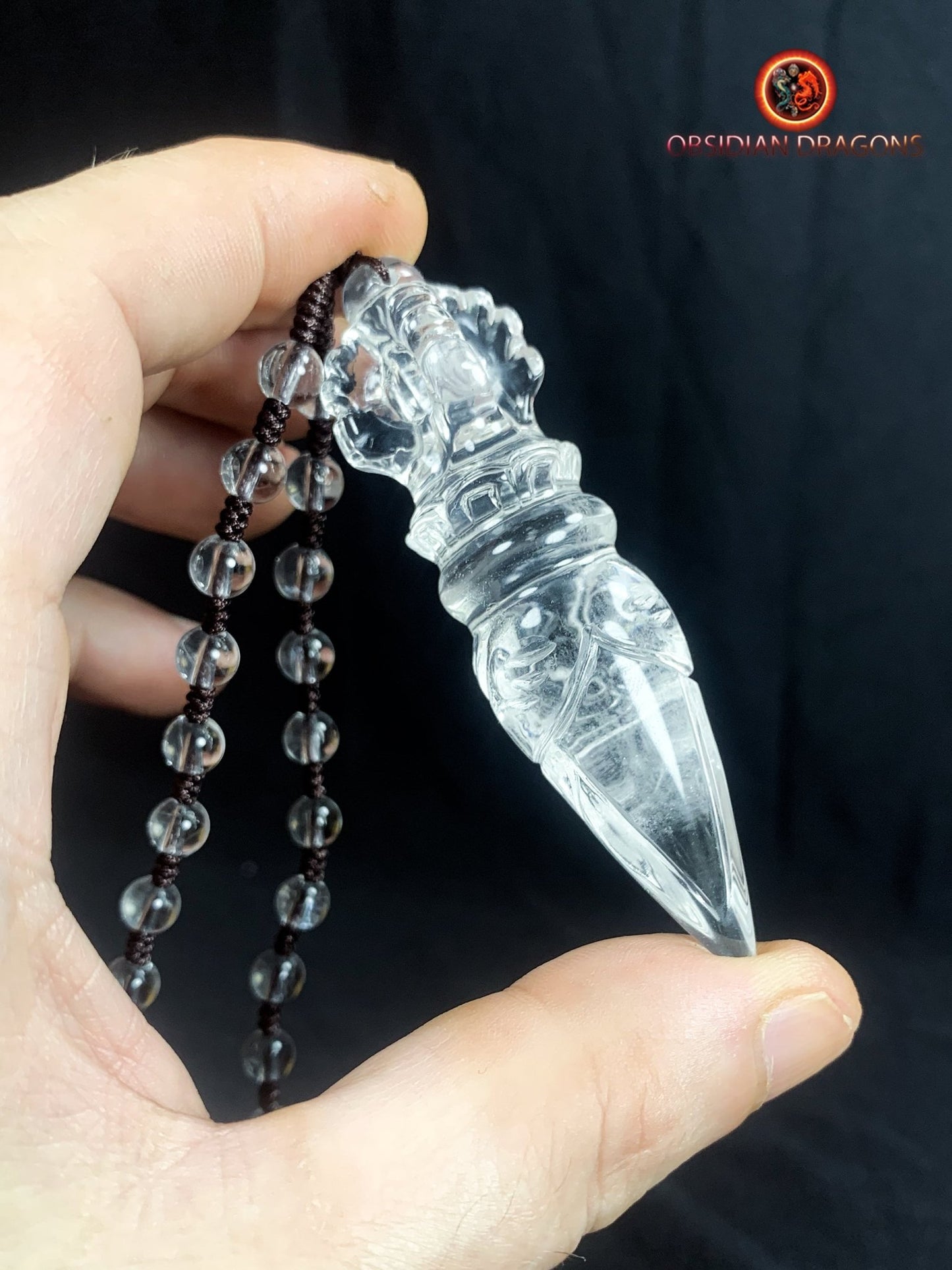 Pendentif phurba en cristal de roche