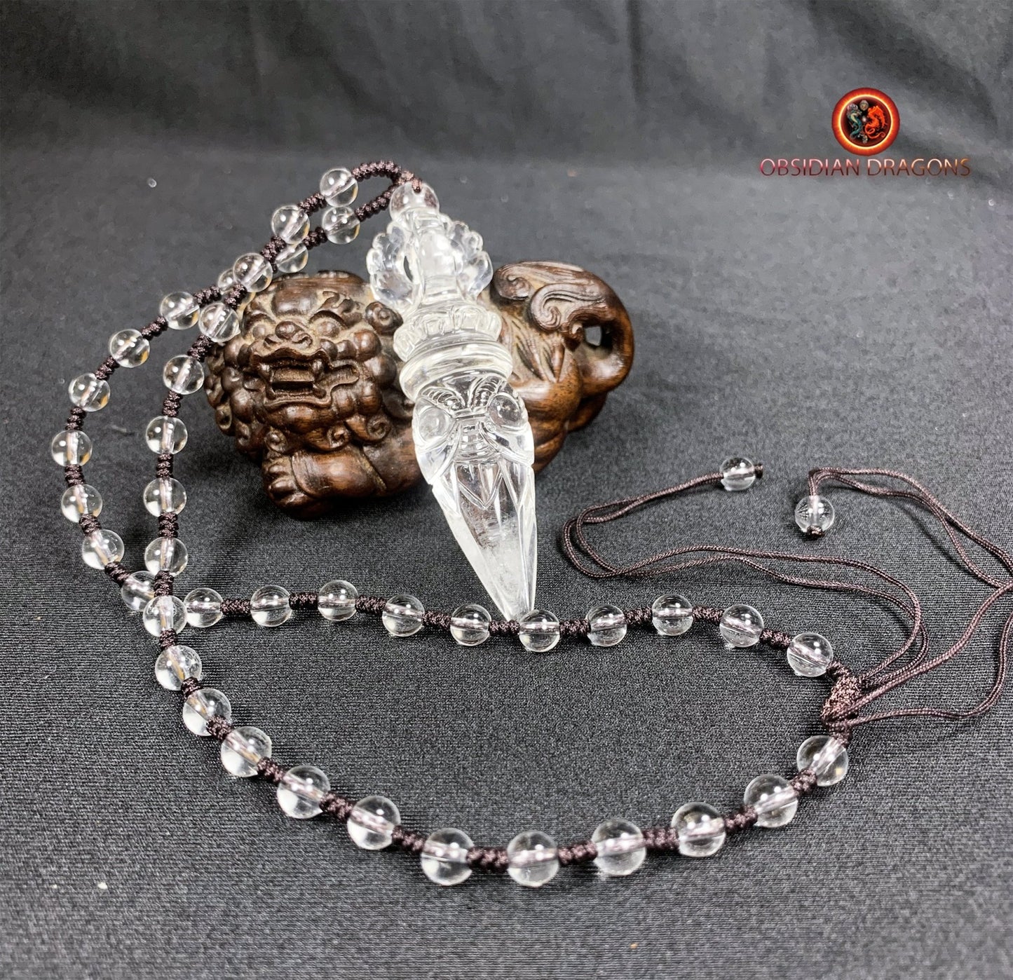 Pendentif phurba en cristal de roche