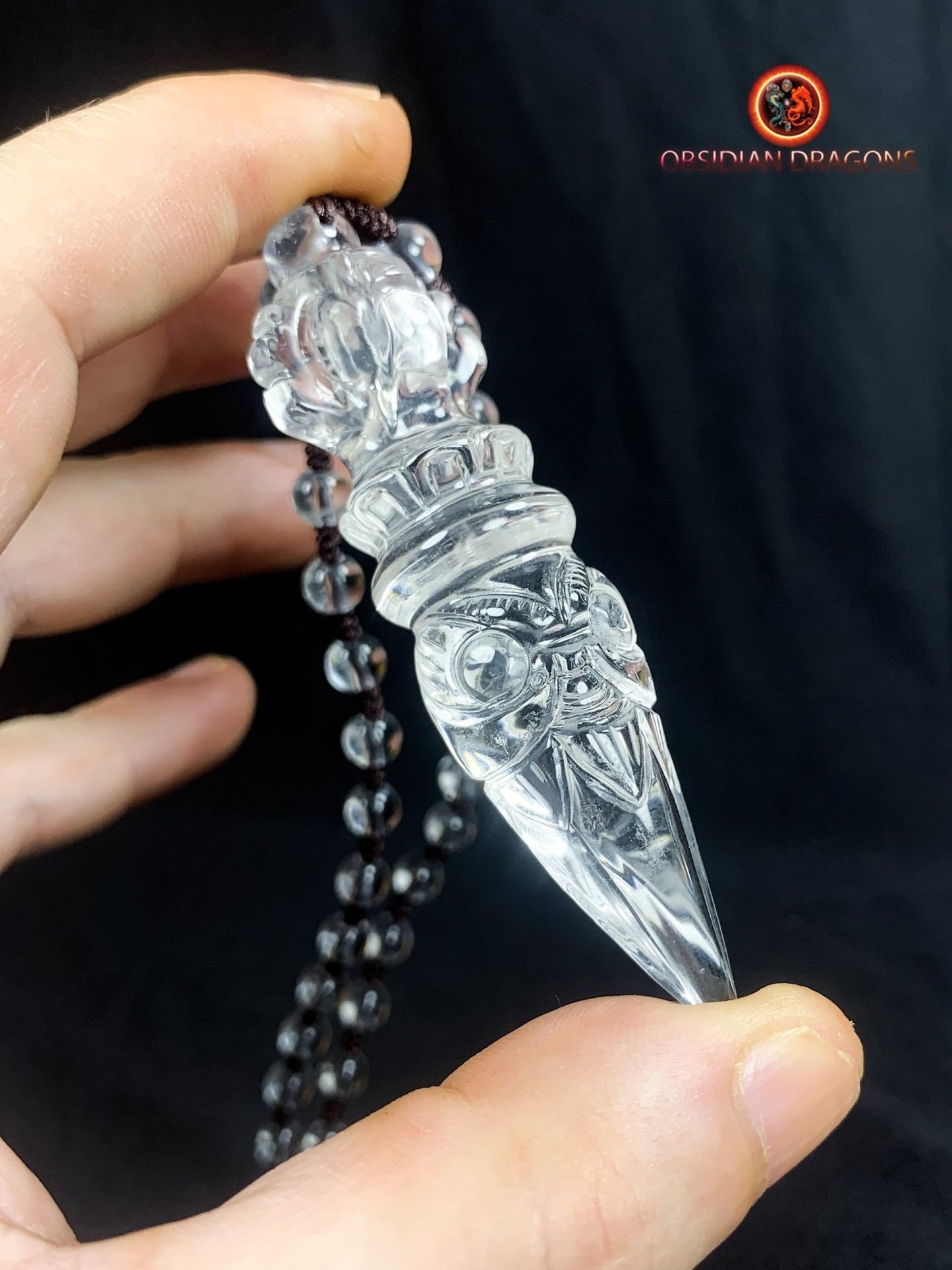 Pendentif phurba en cristal de roche