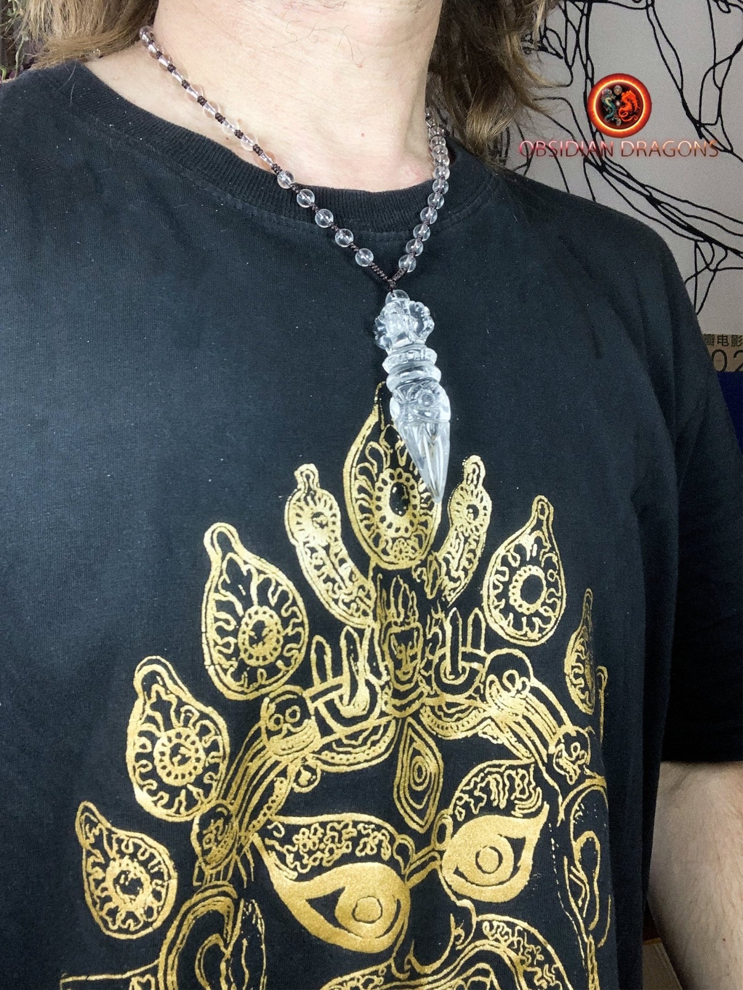 Pendentif phurba en cristal de roche
