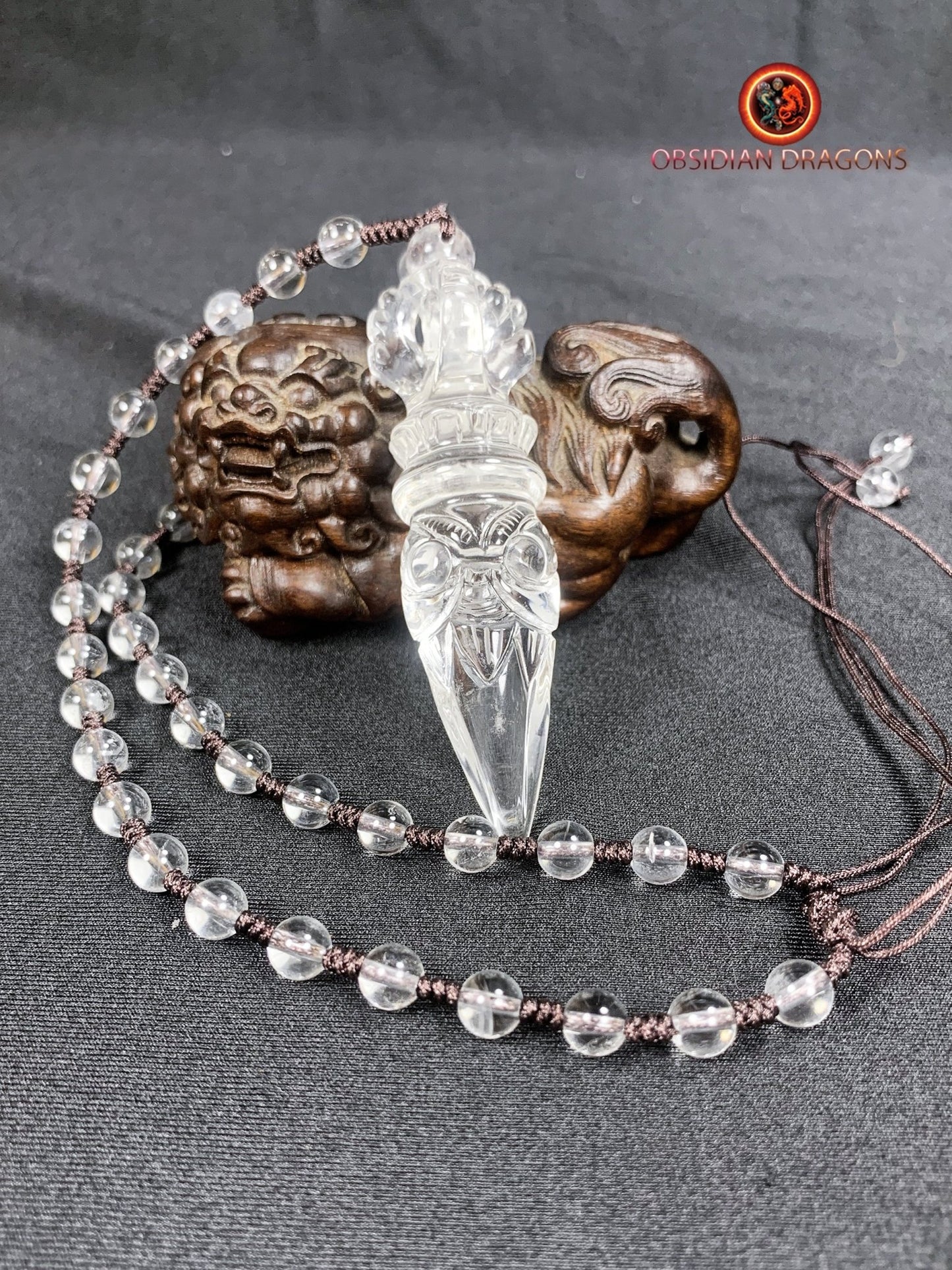 Pendentif phurba en cristal de roche